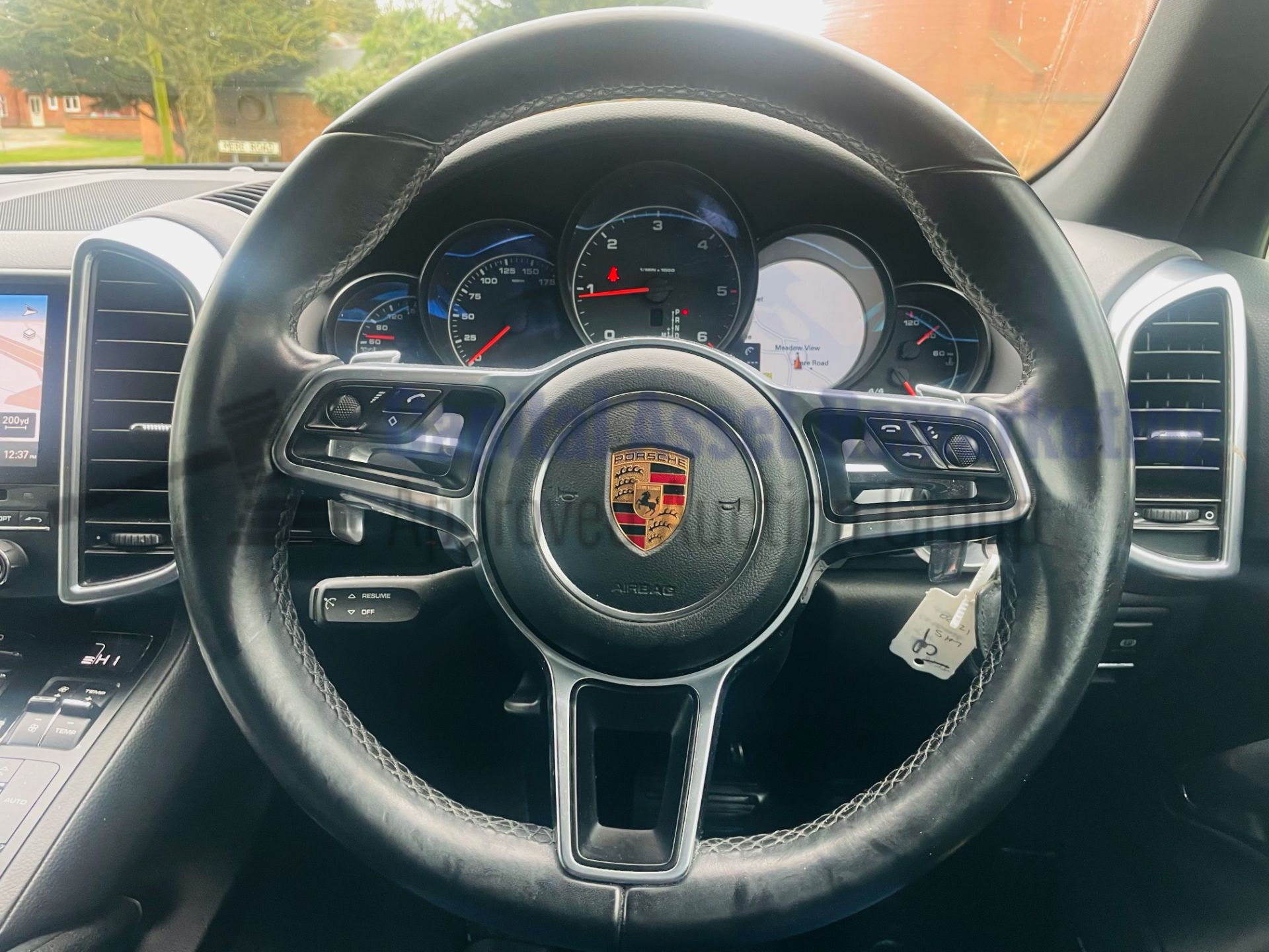 PORSCHE CAYENNE *SPORT SUV* (2017 - EURO 6) '3.0 V6 DIESEL - 8 SPEED AUTO' *MASSIVE SPEC* (NO VAT) - Image 56 of 59