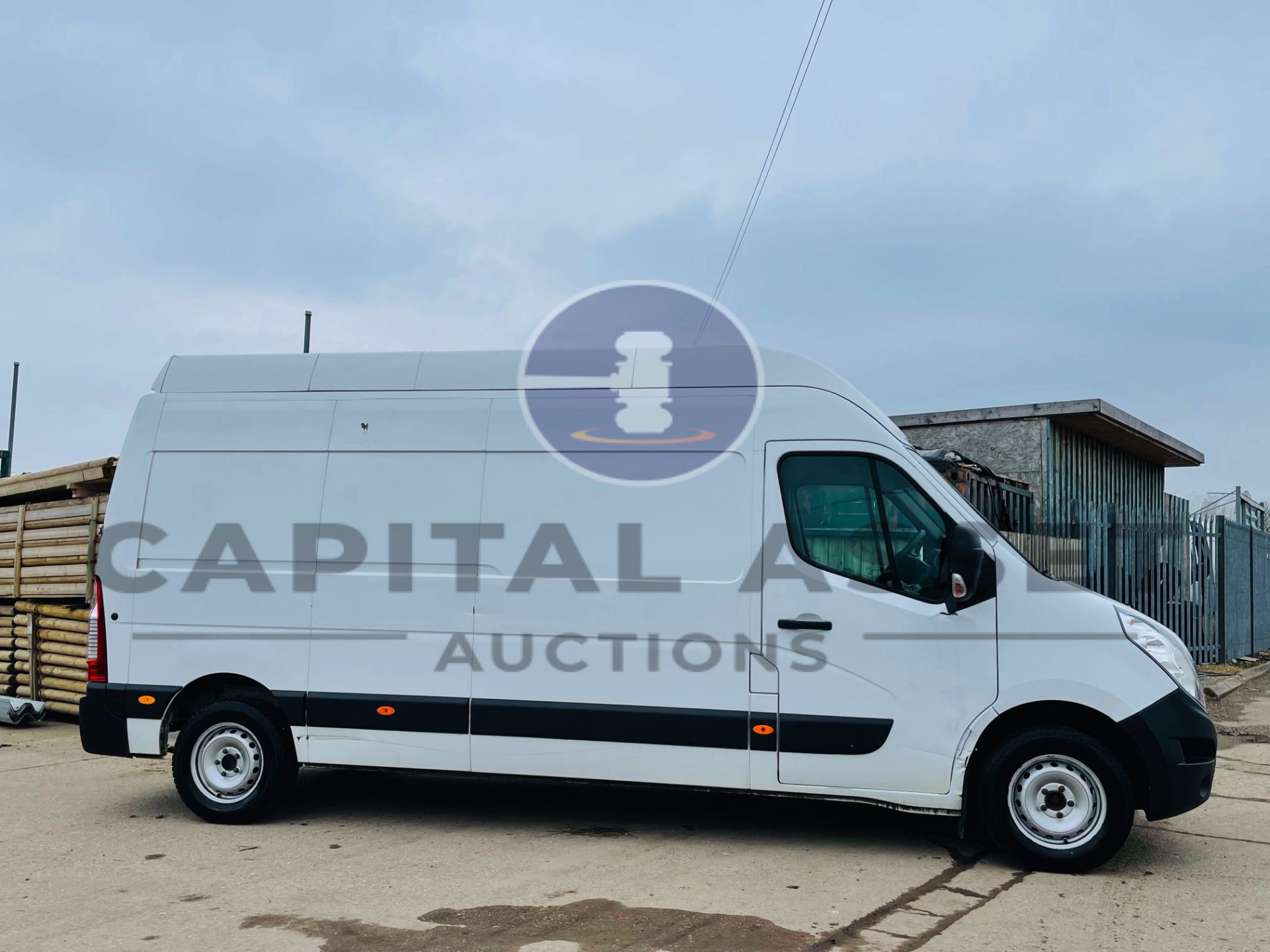 RENAULT MASTER *LWB - EXTRA HI-ROOF* PANEL VAN (2019 - EURO 6) '2.3 DCI-6 SPEED' *SAT NAV* (3500 KG) - Image 14 of 37