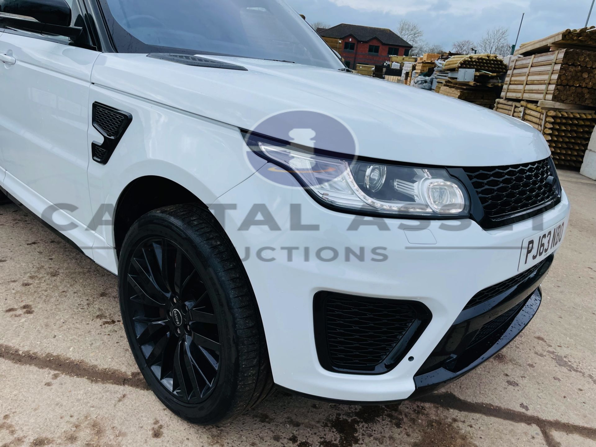 ON SALE RANGE ROVER SPORT *HSE DYNAMIC - SVR STYLING* SUV (2014) '3.0 SDV6 - ' **(NO VAT** - Image 15 of 53