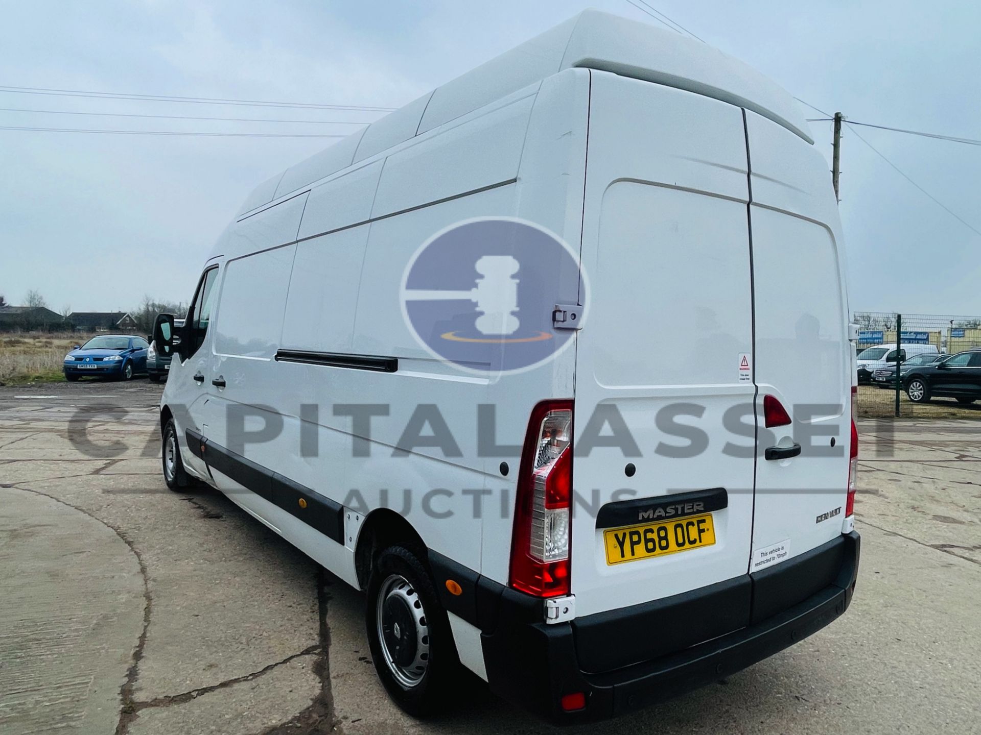 RENAULT MASTER *LWB - EXTRA HI-ROOF* PANEL VAN (2019 - EURO 6) '2.3 DCI-6 SPEED' *SAT NAV* (3500 KG) - Image 10 of 37