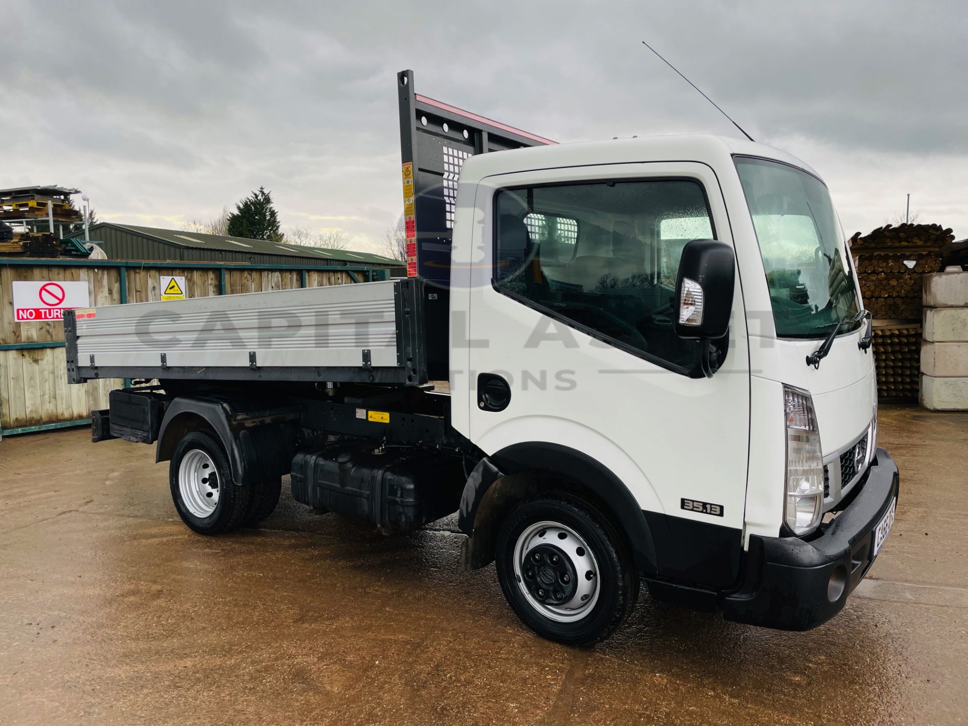 ON SALE NISSAN CABSTAR 3.0DCI NT400 TIPPER 35.13 (2017 MODEL)- LOW MILEAGE -EURO 6 - TWIN REAR WHEEL