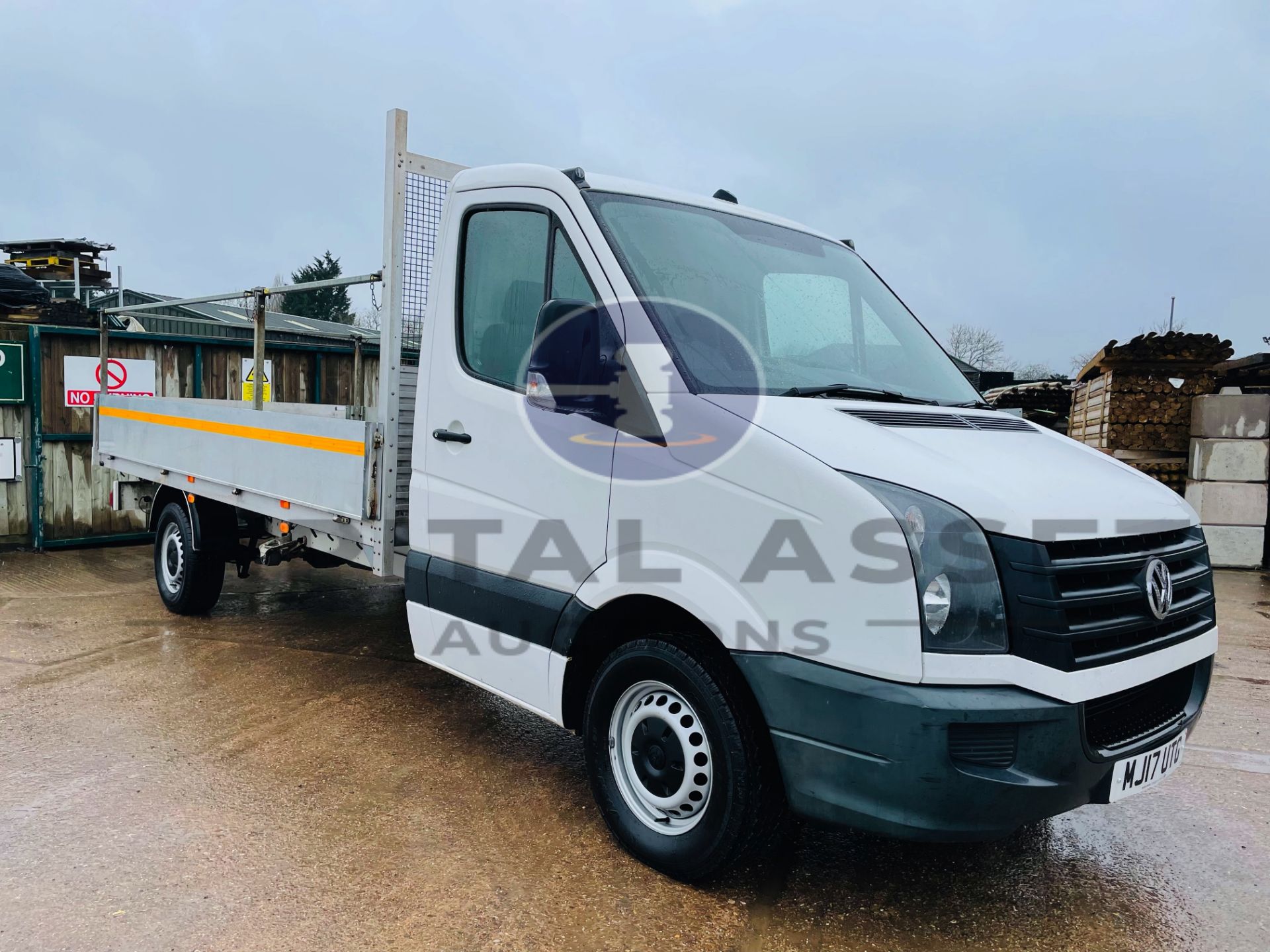 (On Sale) VOLKSWAGEN CRAFTER CR35 *LWB - DROPSIDE TRUCK* (2017 - EURO 6) '6 SPEED - STOP / START' - Image 3 of 39