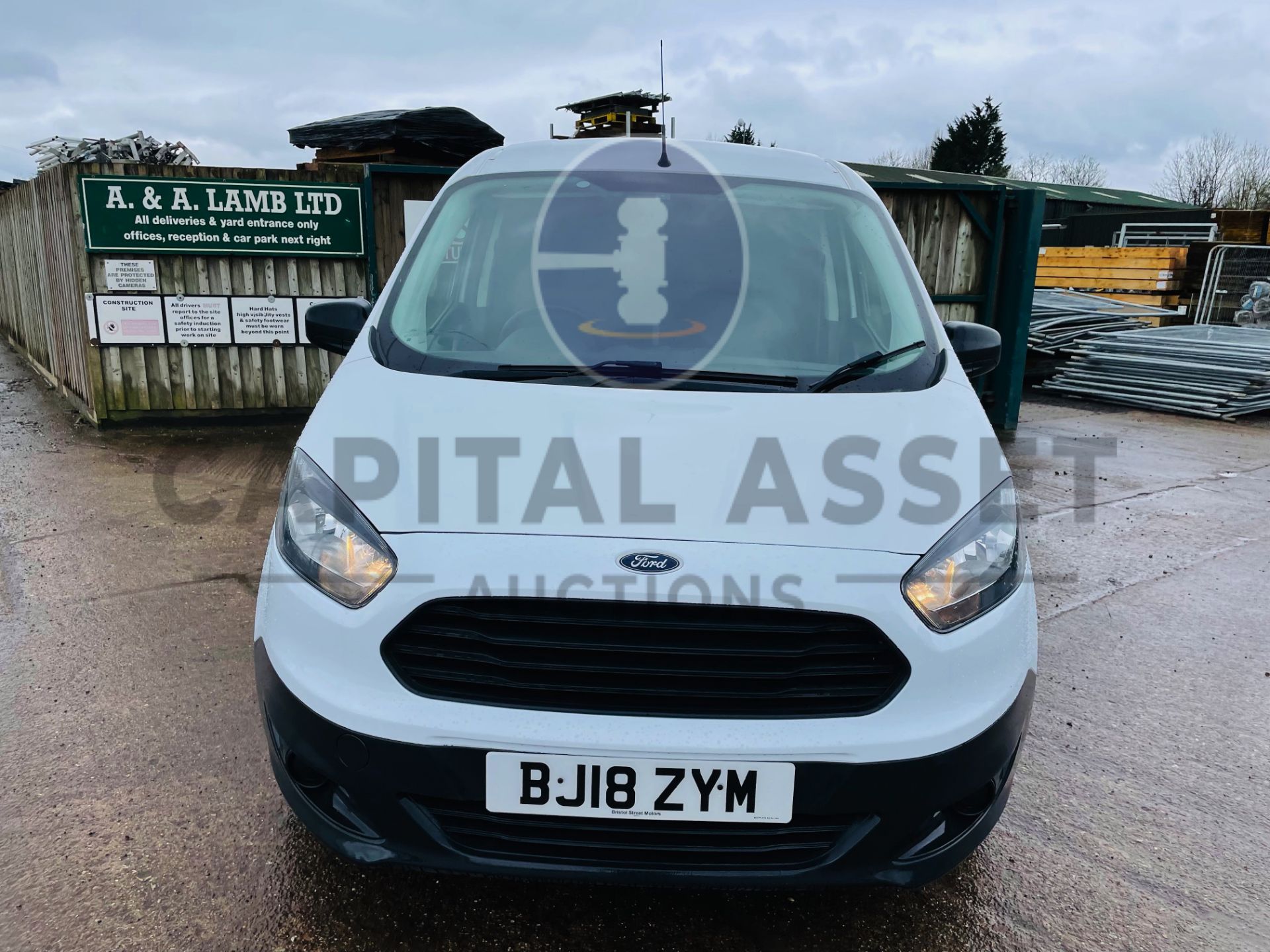 ON SALE FORD TRANSIT COURIER *LCV - PANEL VAN* (2018 - EURO 6) '1.5 TDCI - STOP/START' (1 OWNER - Image 4 of 35