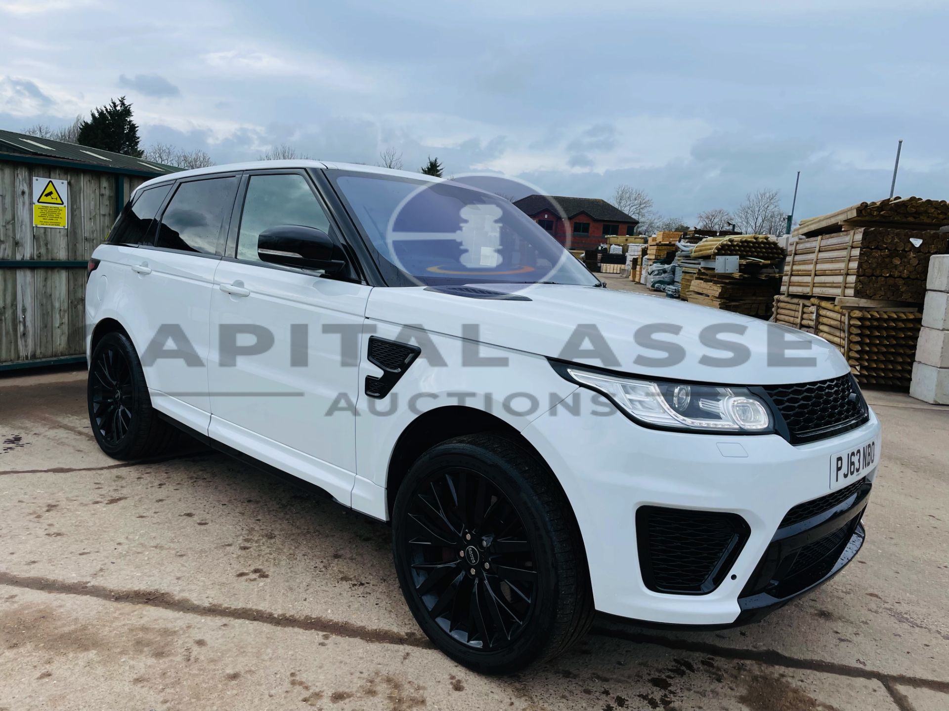 ON SALE RANGE ROVER SPORT *HSE DYNAMIC - SVR STYLING* SUV (2014) '3.0 SDV6 - ' **(NO VAT** - Image 3 of 53