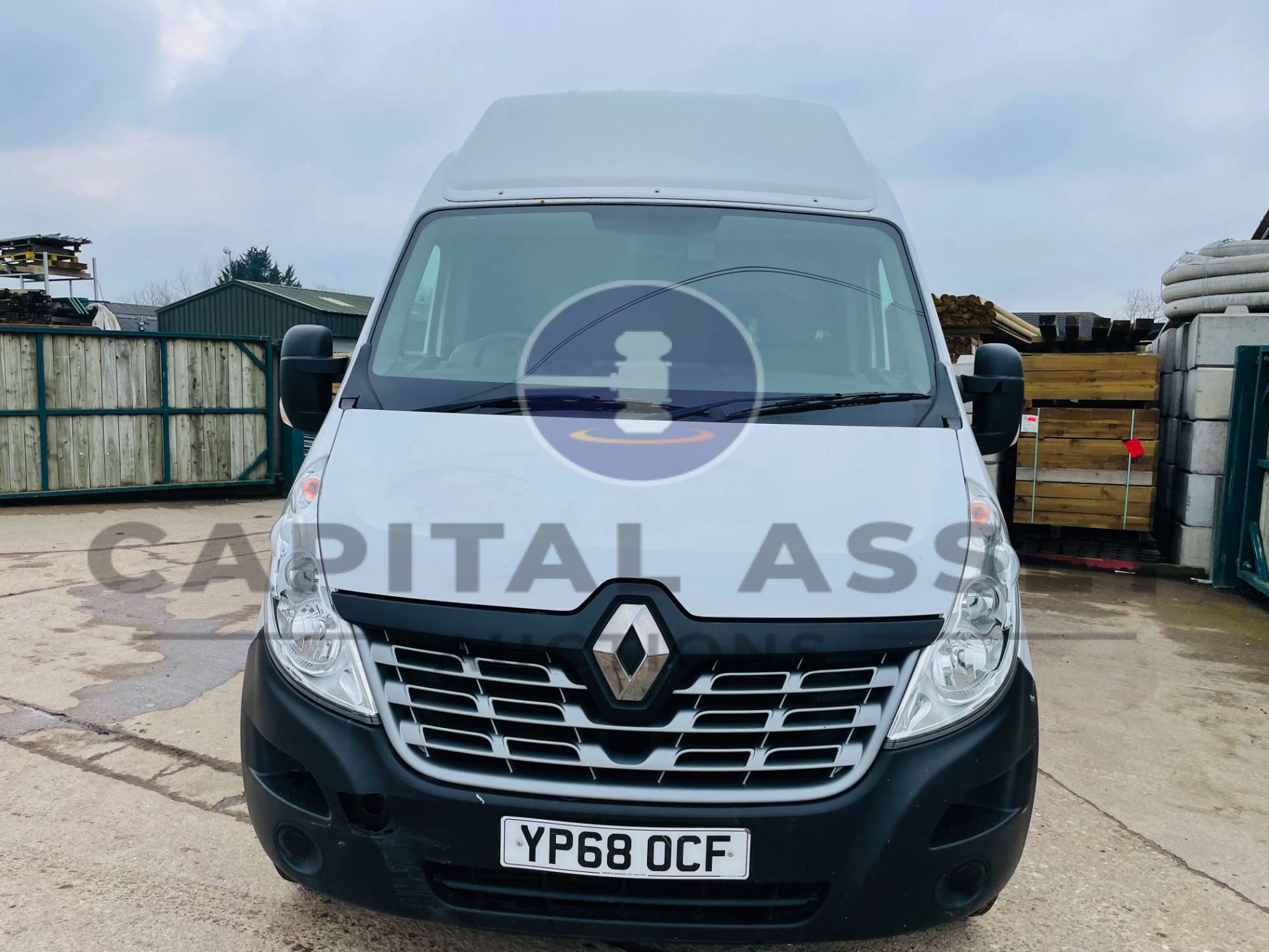 RENAULT MASTER *LWB - EXTRA HI-ROOF* PANEL VAN (2019 - EURO 6) '2.3 DCI-6 SPEED' *SAT NAV* (3500 KG) - Image 4 of 37