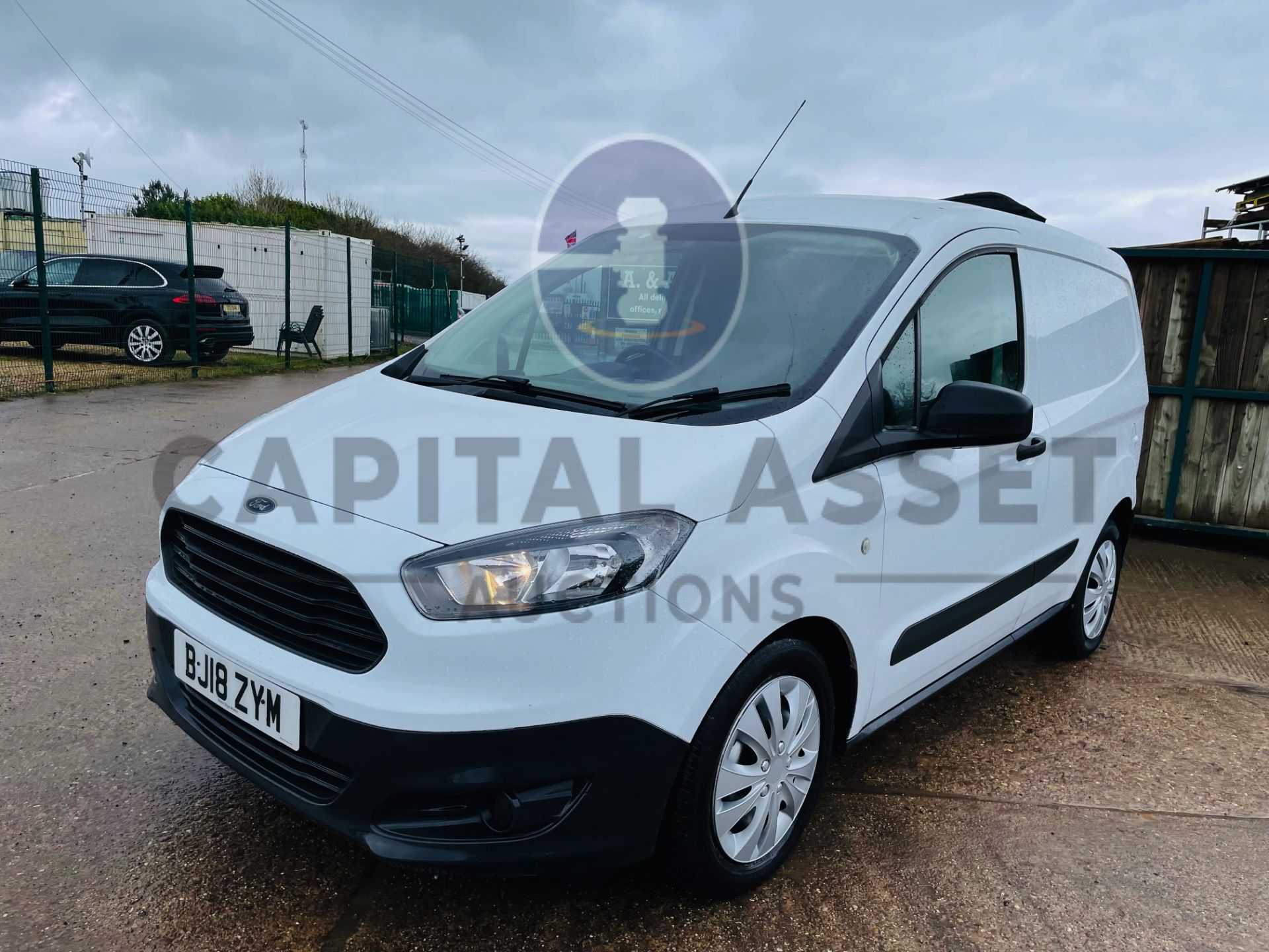 ON SALE FORD TRANSIT COURIER *LCV - PANEL VAN* (2018 - EURO 6) '1.5 TDCI - STOP/START' (1 OWNER - Image 5 of 35