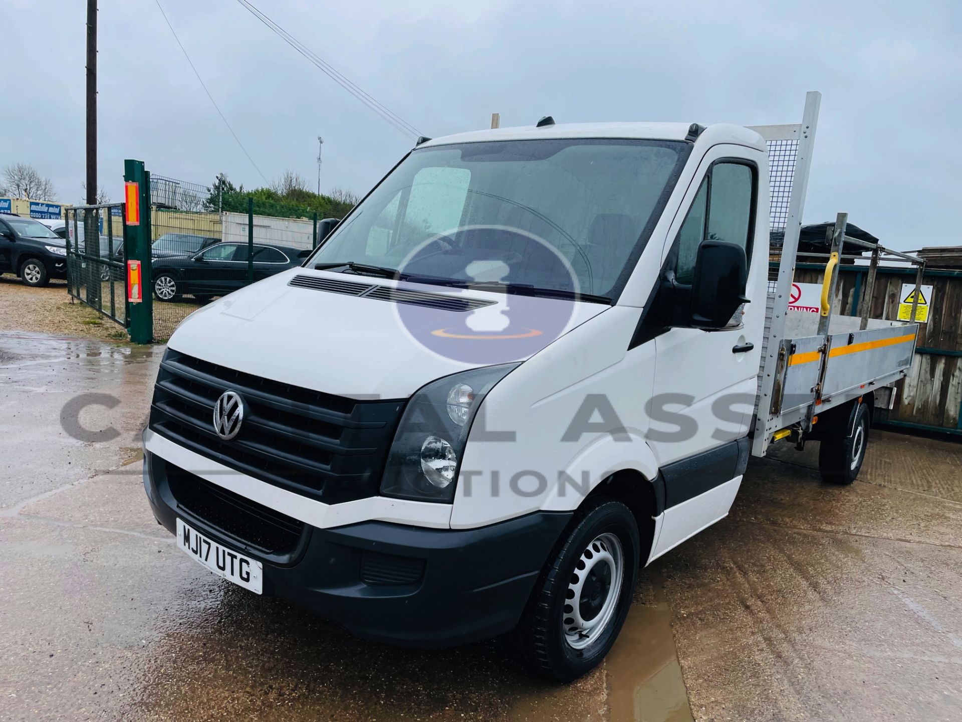 (On Sale) VOLKSWAGEN CRAFTER CR35 *LWB - DROPSIDE TRUCK* (2017 - EURO 6) '6 SPEED - STOP / START' - Image 5 of 39