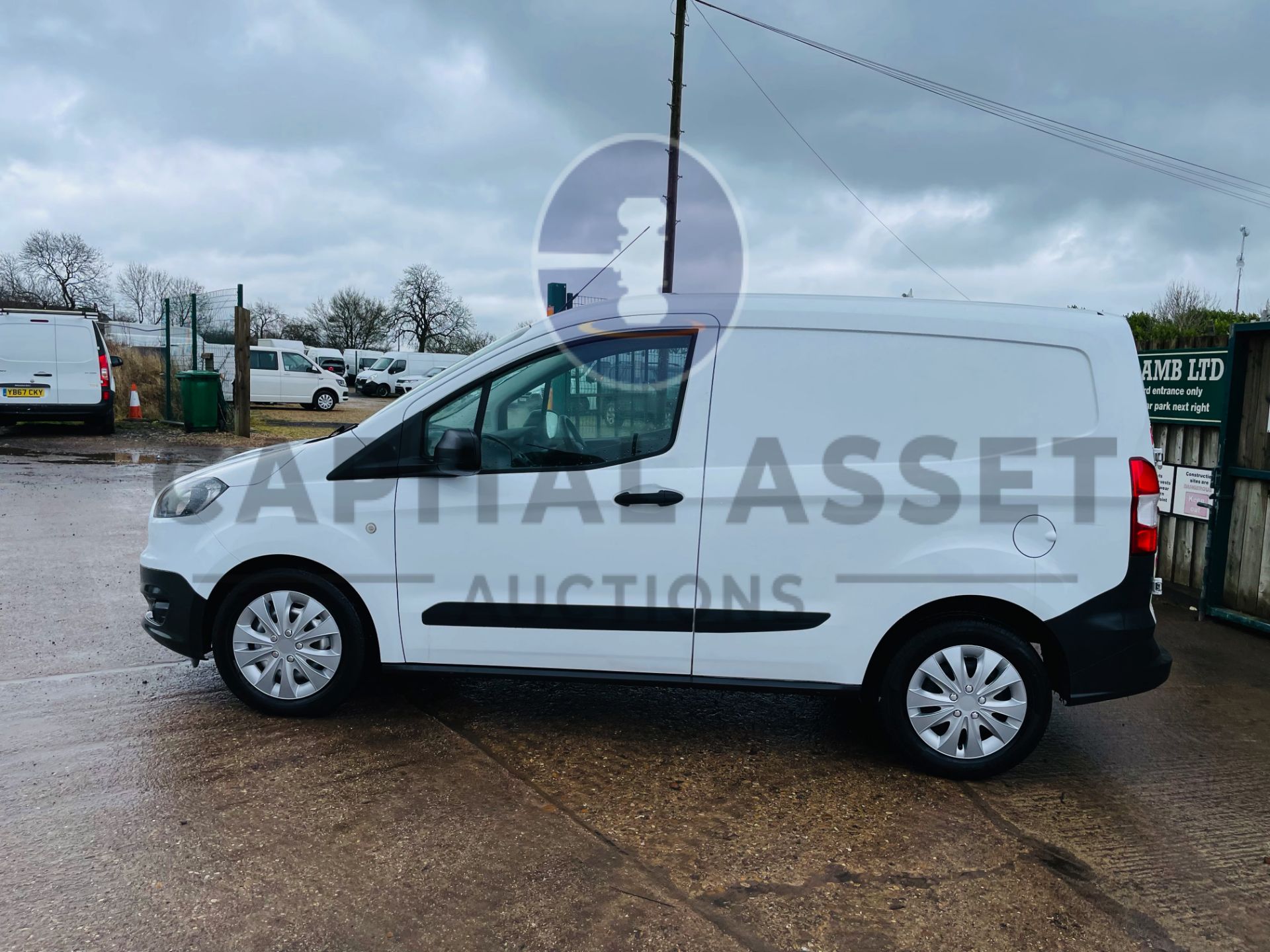 ON SALE FORD TRANSIT COURIER *LCV - PANEL VAN* (2018 - EURO 6) '1.5 TDCI - STOP/START' (1 OWNER - Image 8 of 35