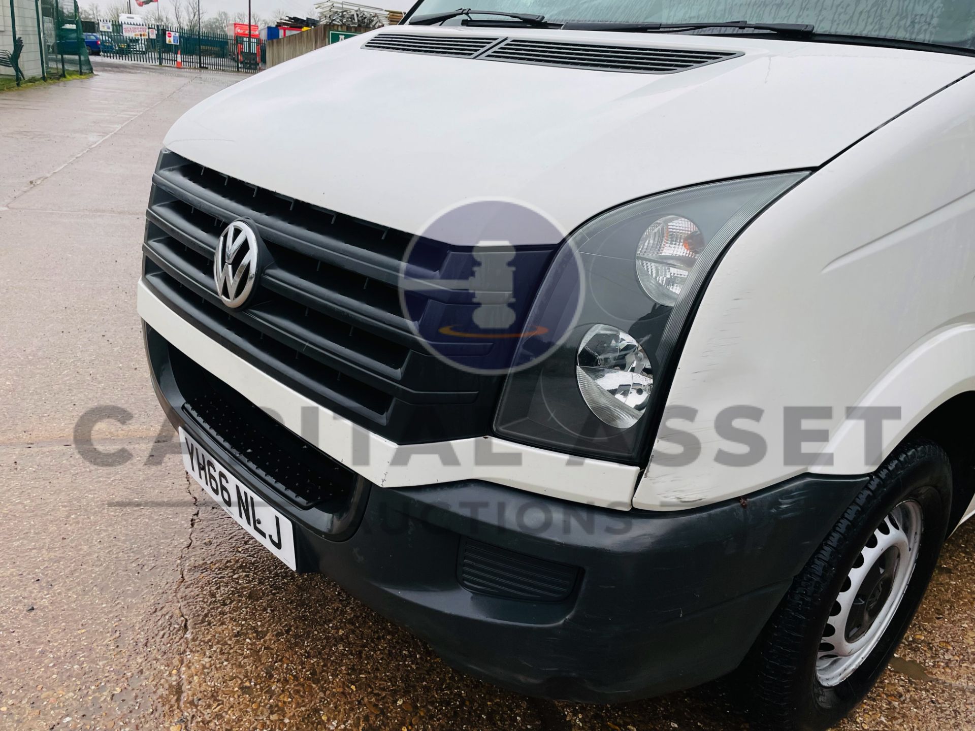 (On Sale) VOLKSWAGEN CRAFTER CR35 *LWB HI-ROOF* (66 REG - EURO 6) '2.0 TDI - 6 SPEED' (3500 KG) - Image 16 of 41