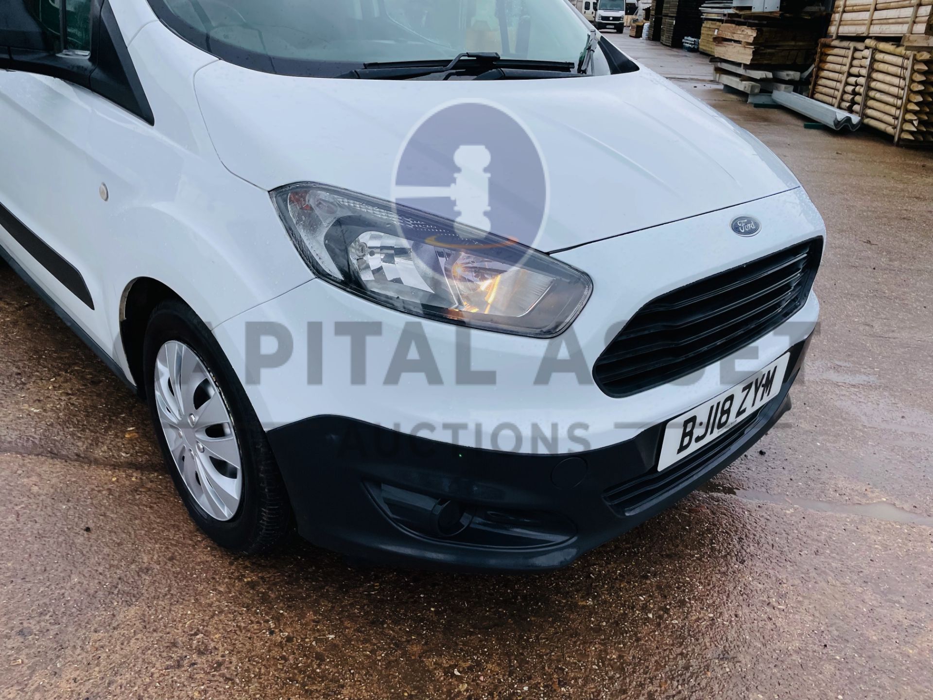 ON SALE FORD TRANSIT COURIER *LCV - PANEL VAN* (2018 - EURO 6) '1.5 TDCI - STOP/START' (1 OWNER - Image 15 of 35