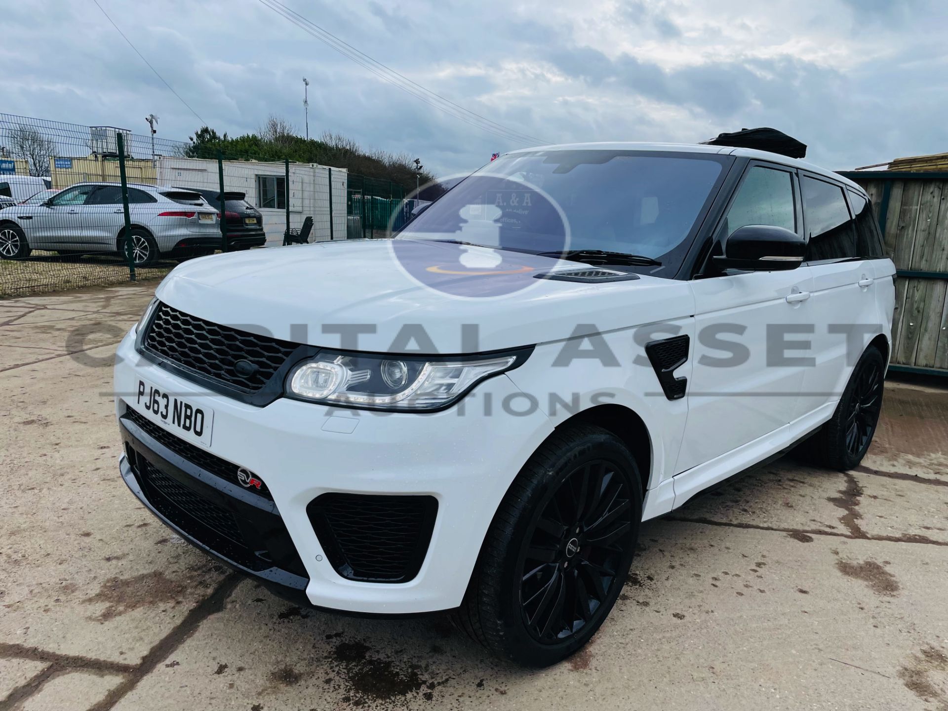 ON SALE RANGE ROVER SPORT *HSE DYNAMIC - SVR STYLING* SUV (2014) '3.0 SDV6 - ' **(NO VAT** - Image 5 of 53