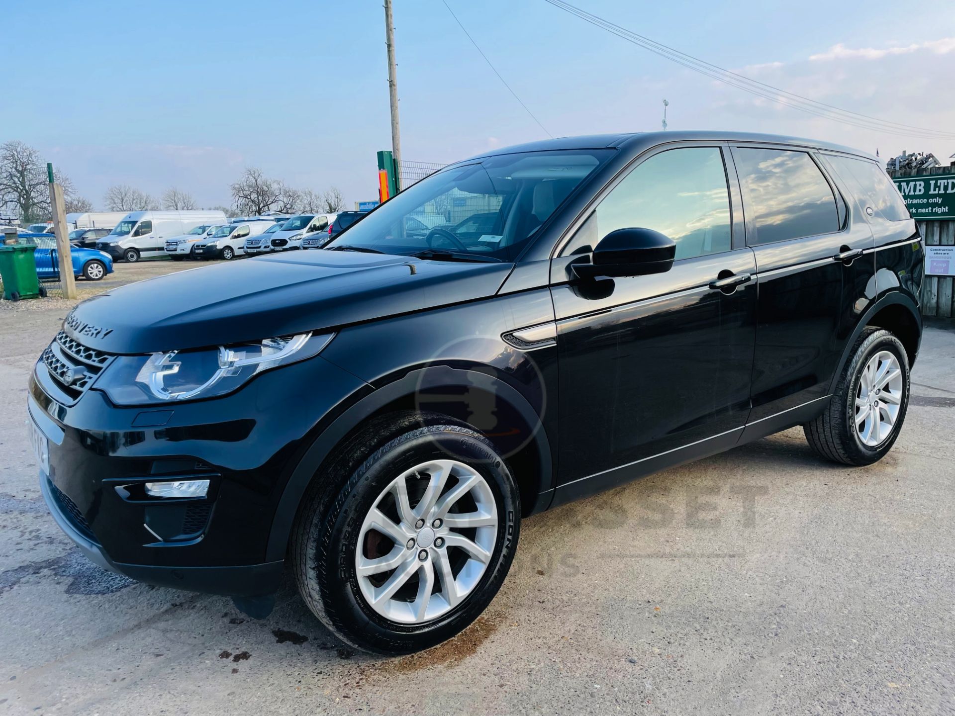 (On Sale) LAND ROVER DISCOVERY SPORT *SE TECH* 7 SEATER SUV (2018 - EURO 6) TD4 - AUTO *LOW MILEAGE* - Image 6 of 35