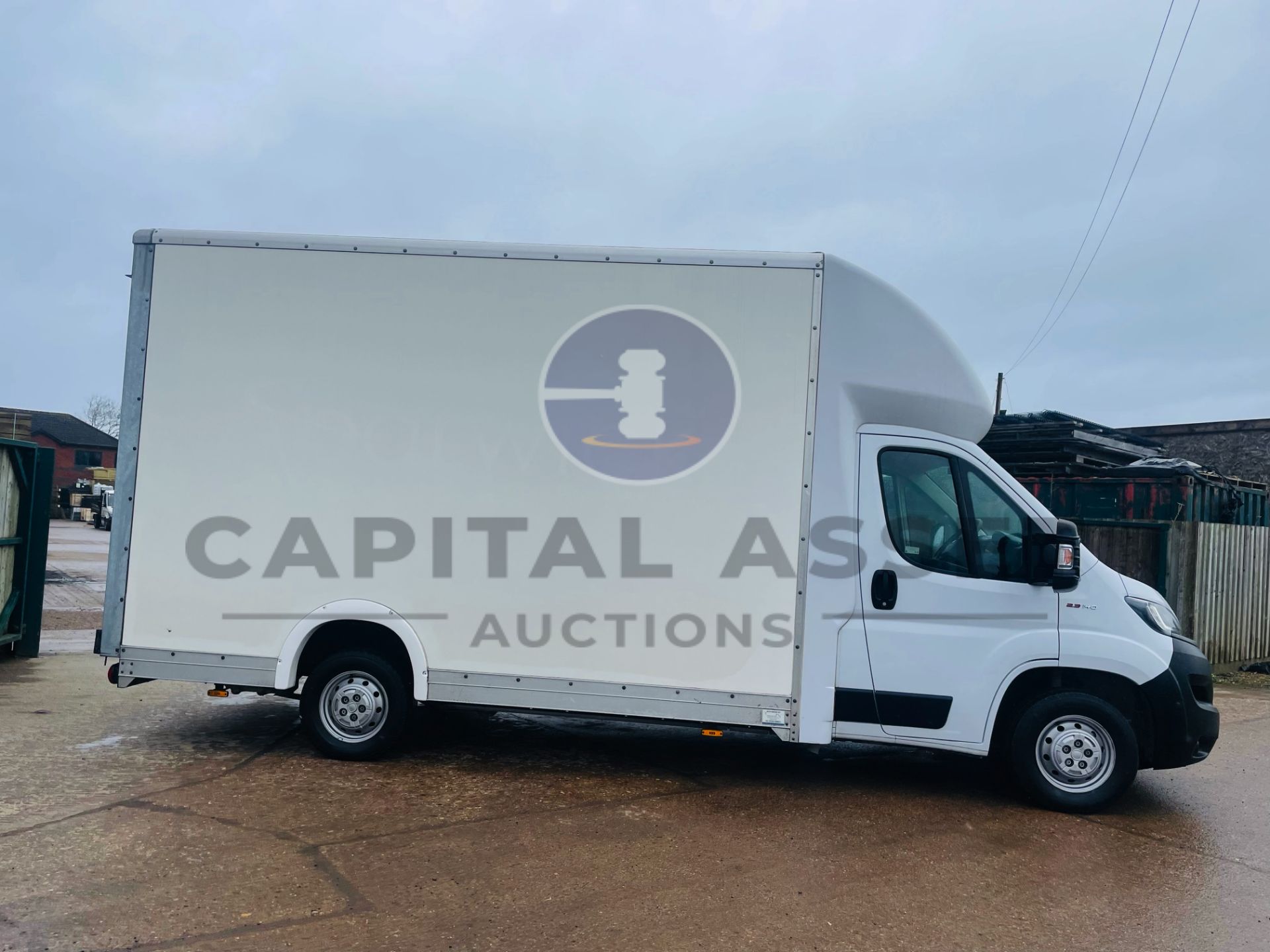 FIAT DUCATO 35 *LWB - LOW LOADER / LUTON BOX VAN* (2020 - EURO 6) '2.3 DIESEL - 140 BHP - 6 SPEED' - Image 14 of 41