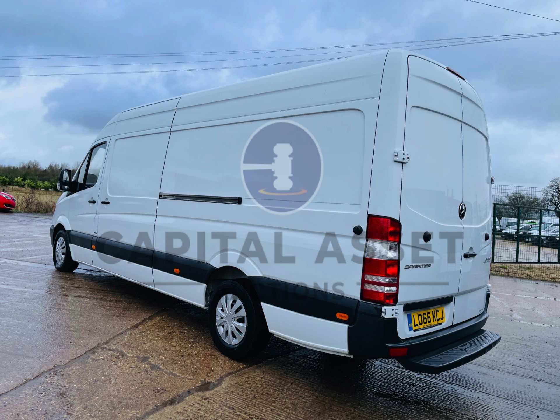 MERCEDES-BENZ SPRINTER 314 CDI *LWB HI-ROOF* (2017 - EURO 6) '140 BHP - 6 SPEED' *AIR CON & SAT NAV* - Image 10 of 42