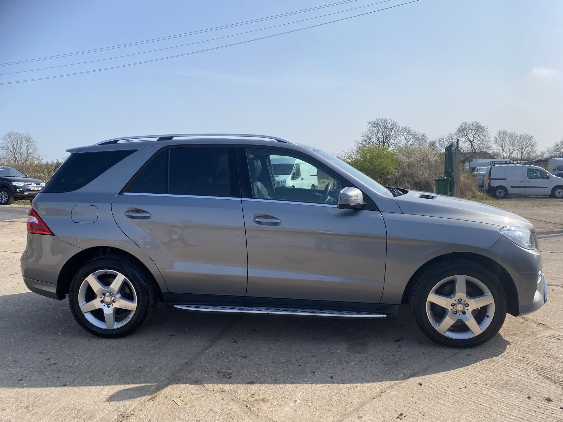 MERCEDES ML250d "AMG-LINE SPORT PREMIUM" AUTO -NEW SHAPE - 14 REG - 1 OWNER - HUGE SPEC -ELEC ROOF