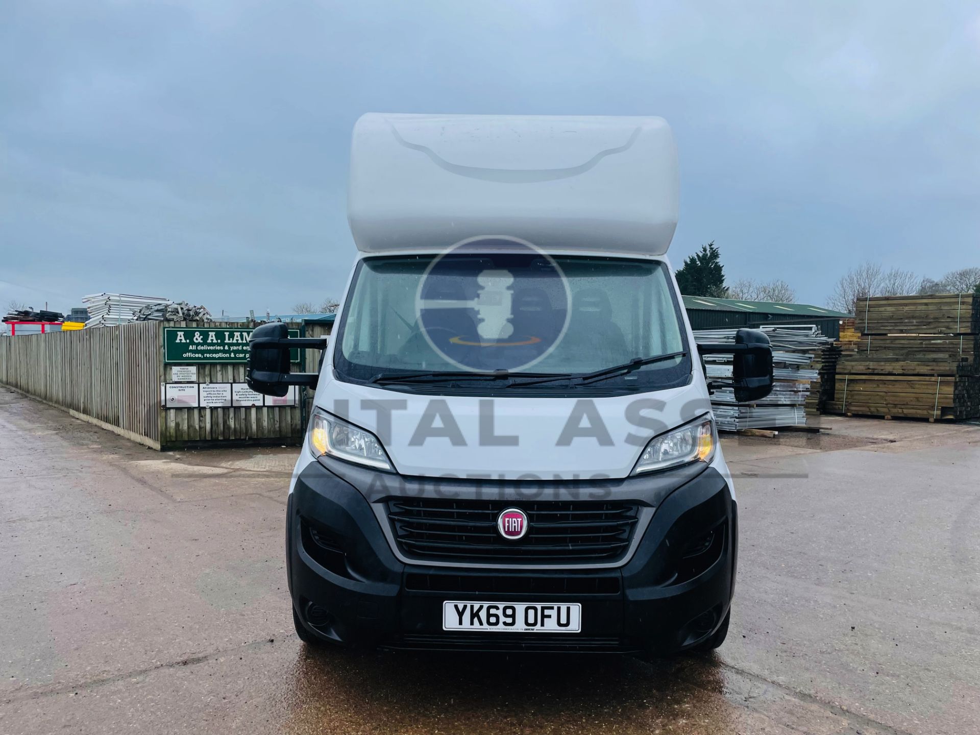 FIAT DUCATO 35 *LWB - LOW LOADER / LUTON BOX VAN* (2020 - EURO 6) '2.3 DIESEL - 140 BHP - 6 SPEED' - Image 4 of 41