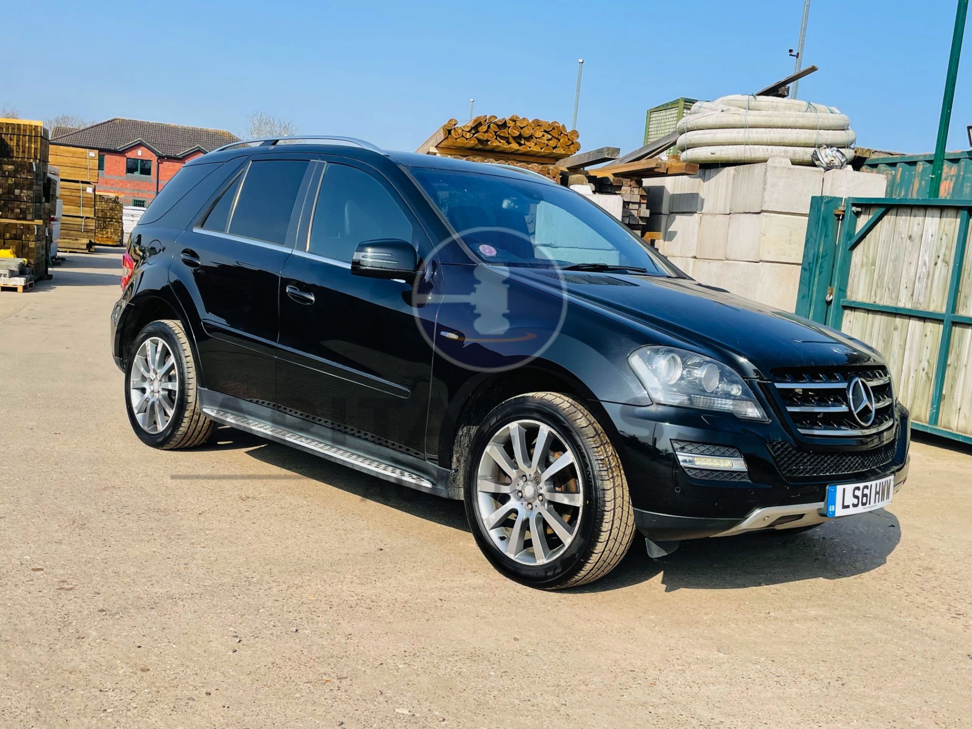 (On Sale) MERCEDES-BENZ ML 350 CDI *GRAND EDITION* SUV (61 REG) 3.0 DIESEL - AUTO *HUGE SPEC* - Image 3 of 53