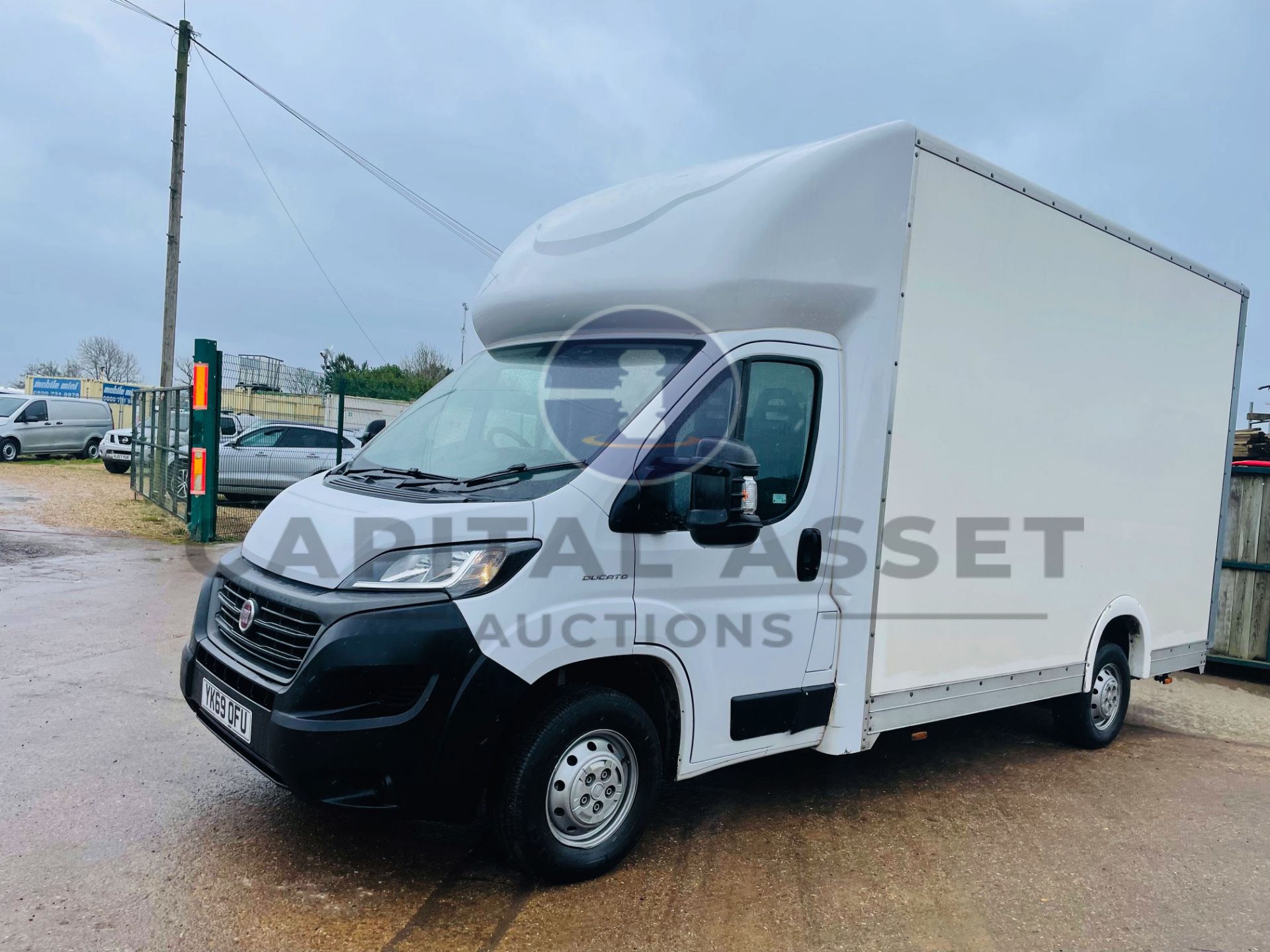 FIAT DUCATO 35 *LWB - LOW LOADER / LUTON BOX VAN* (2020 - EURO 6) '2.3 DIESEL - 140 BHP - 6 SPEED' - Image 6 of 41