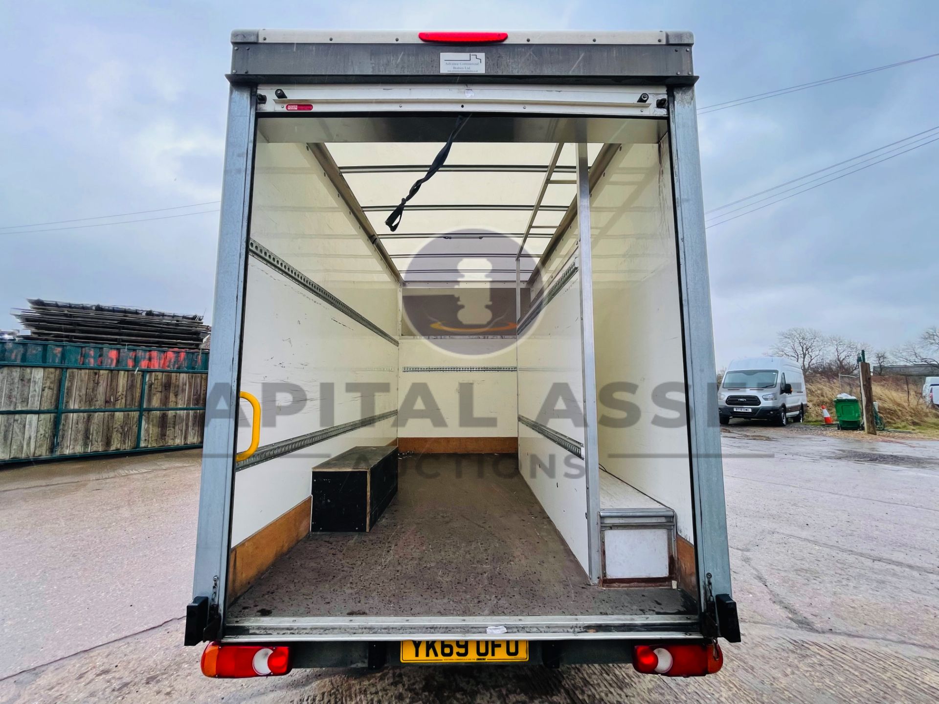 FIAT DUCATO 35 *LWB - LOW LOADER / LUTON BOX VAN* (2020 - EURO 6) '2.3 DIESEL - 140 BHP - 6 SPEED' - Image 24 of 41