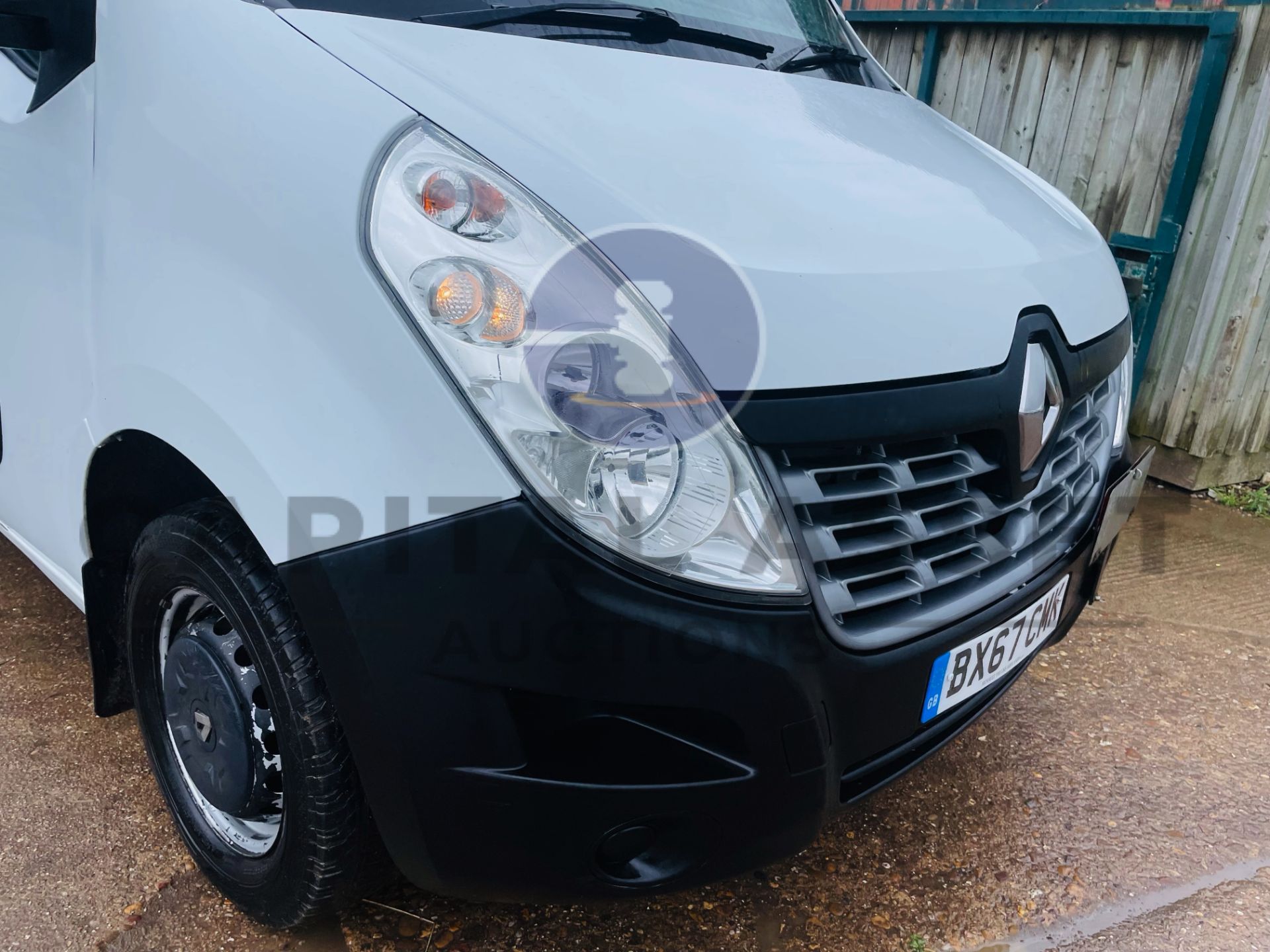 (On Sale) RENAULT MASTER *LWB - EXTRA HI-ROOF* (67 REG - EURO 6) 2.3 DCI-6 SPEED *SAT NAV* (1 OWNER) - Image 15 of 42