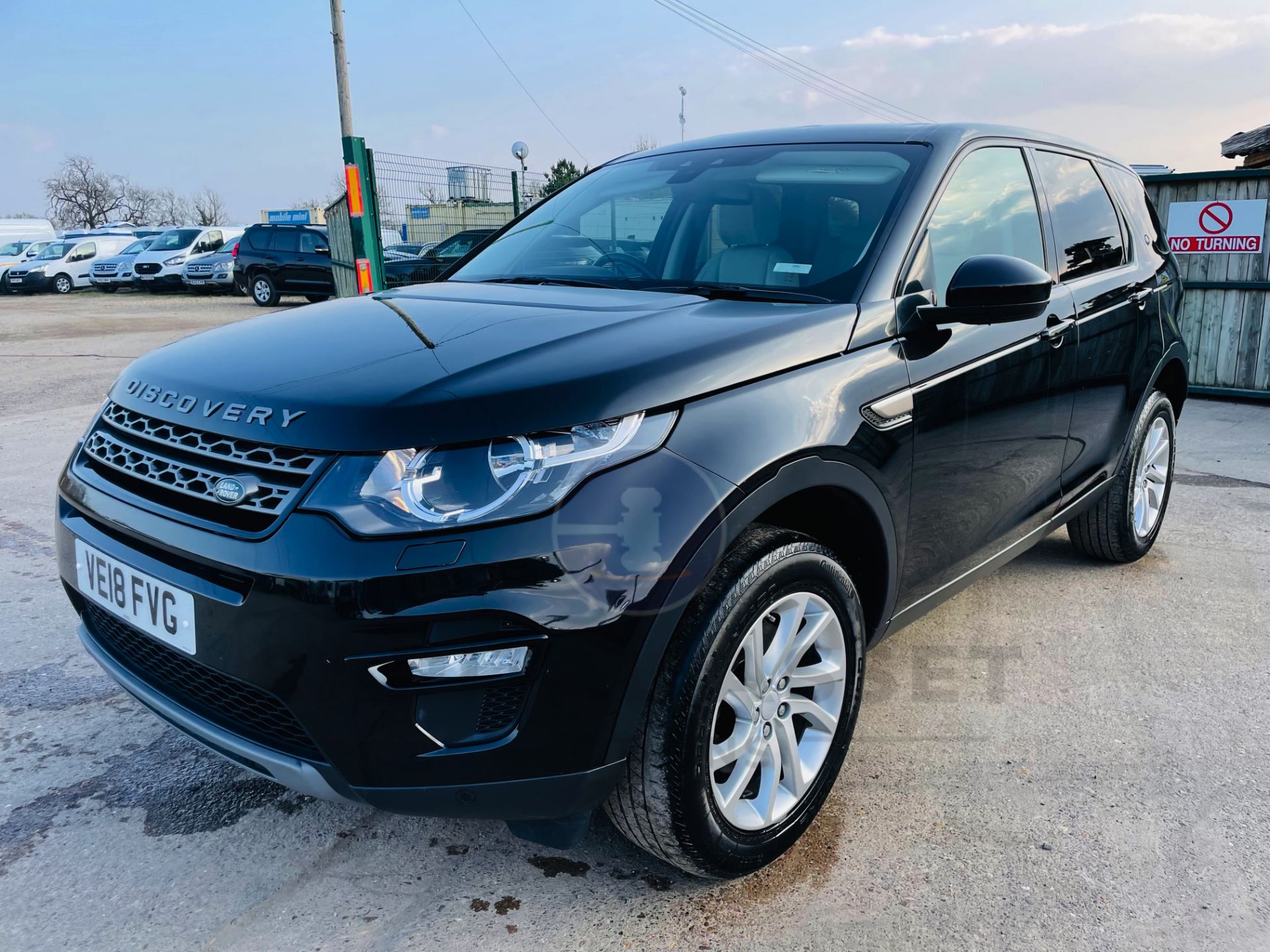 (On Sale) LAND ROVER DISCOVERY SPORT *SE TECH* 7 SEATER SUV (2018 - EURO 6) TD4 - AUTO *LOW MILEAGE* - Image 5 of 35