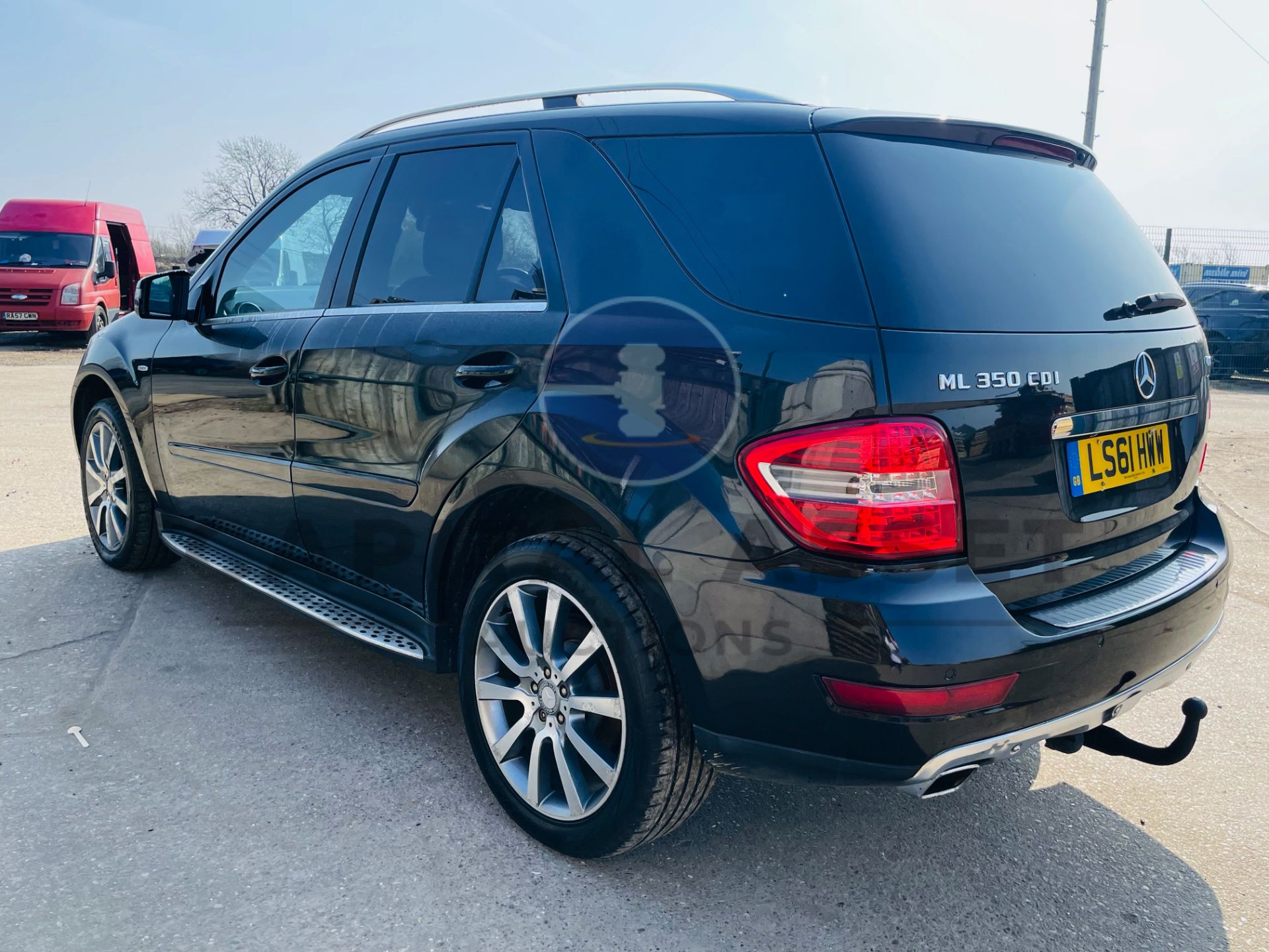 (On Sale) MERCEDES-BENZ ML 350 CDI *GRAND EDITION* SUV (61 REG) 3.0 DIESEL - AUTO *HUGE SPEC* - Image 9 of 53