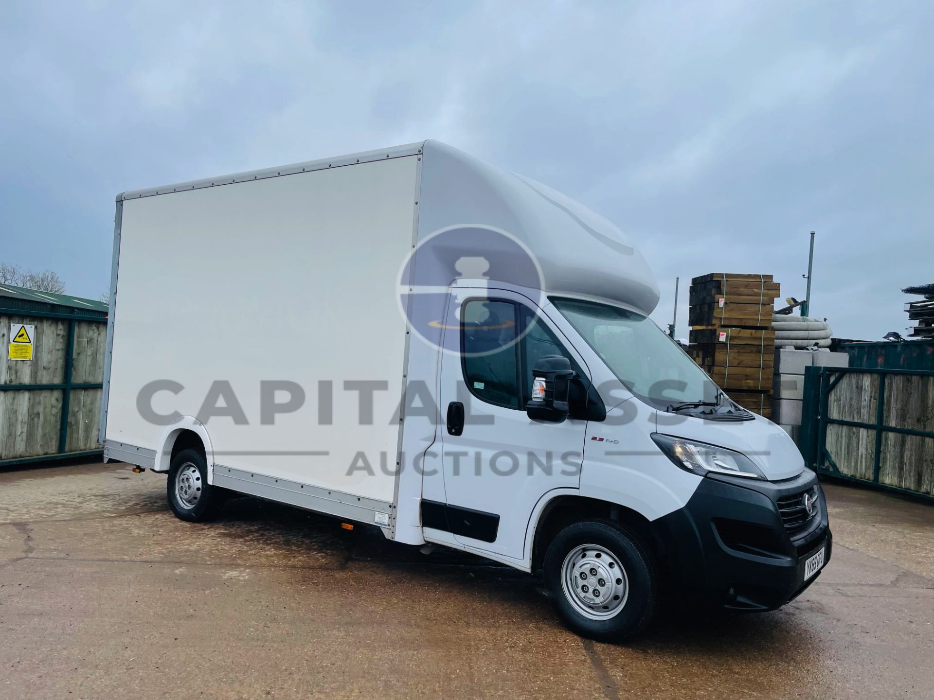 FIAT DUCATO 35 *LWB - LOW LOADER / LUTON BOX VAN* (2020 - EURO 6) '2.3 DIESEL - 140 BHP - 6 SPEED' - Image 2 of 41