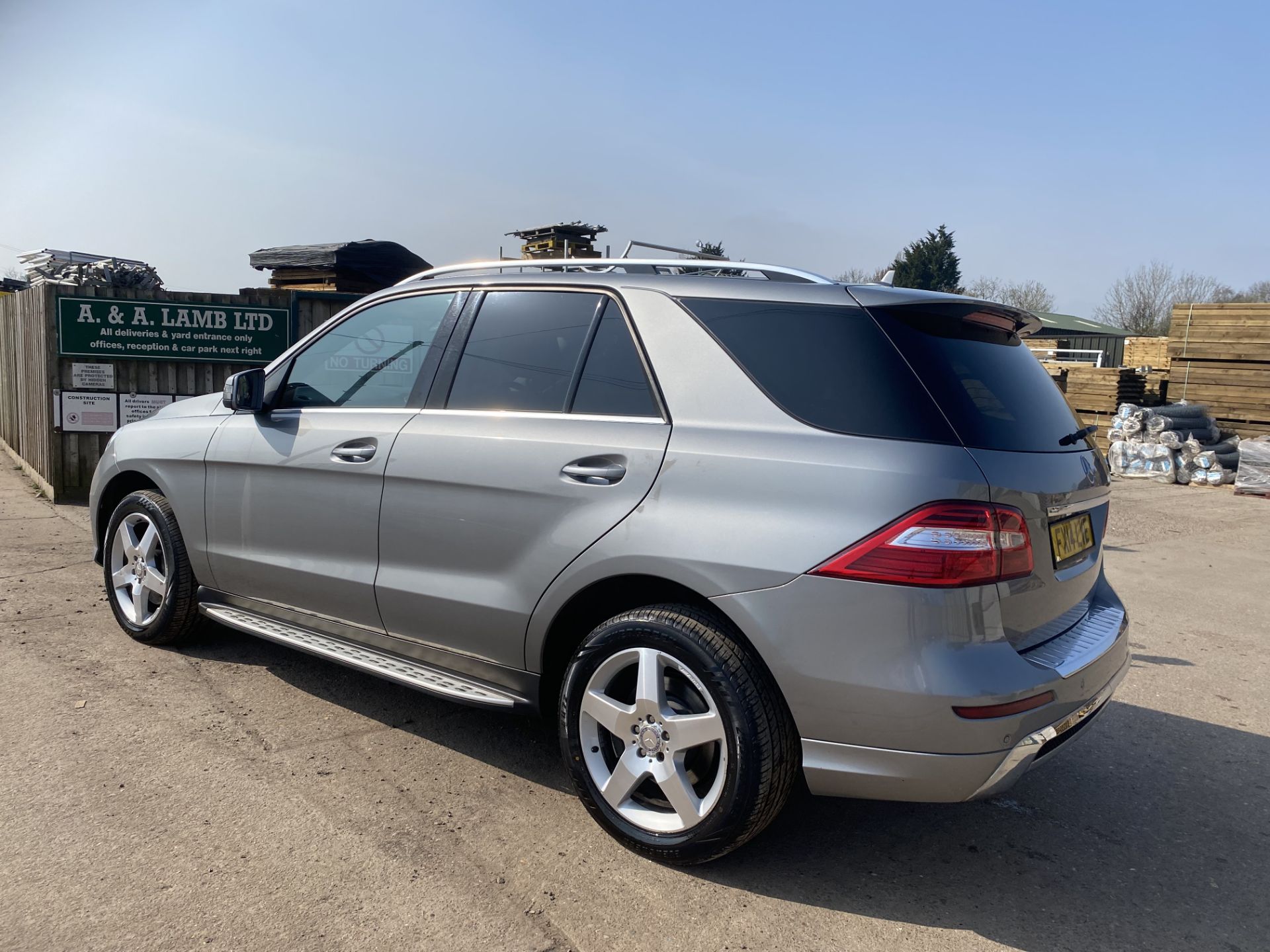 MERCEDES ML250d "AMG-LINE SPORT PREMIUM" AUTO -NEW SHAPE - 14 REG - 1 OWNER - HUGE SPEC -ELEC ROOF - Image 3 of 31