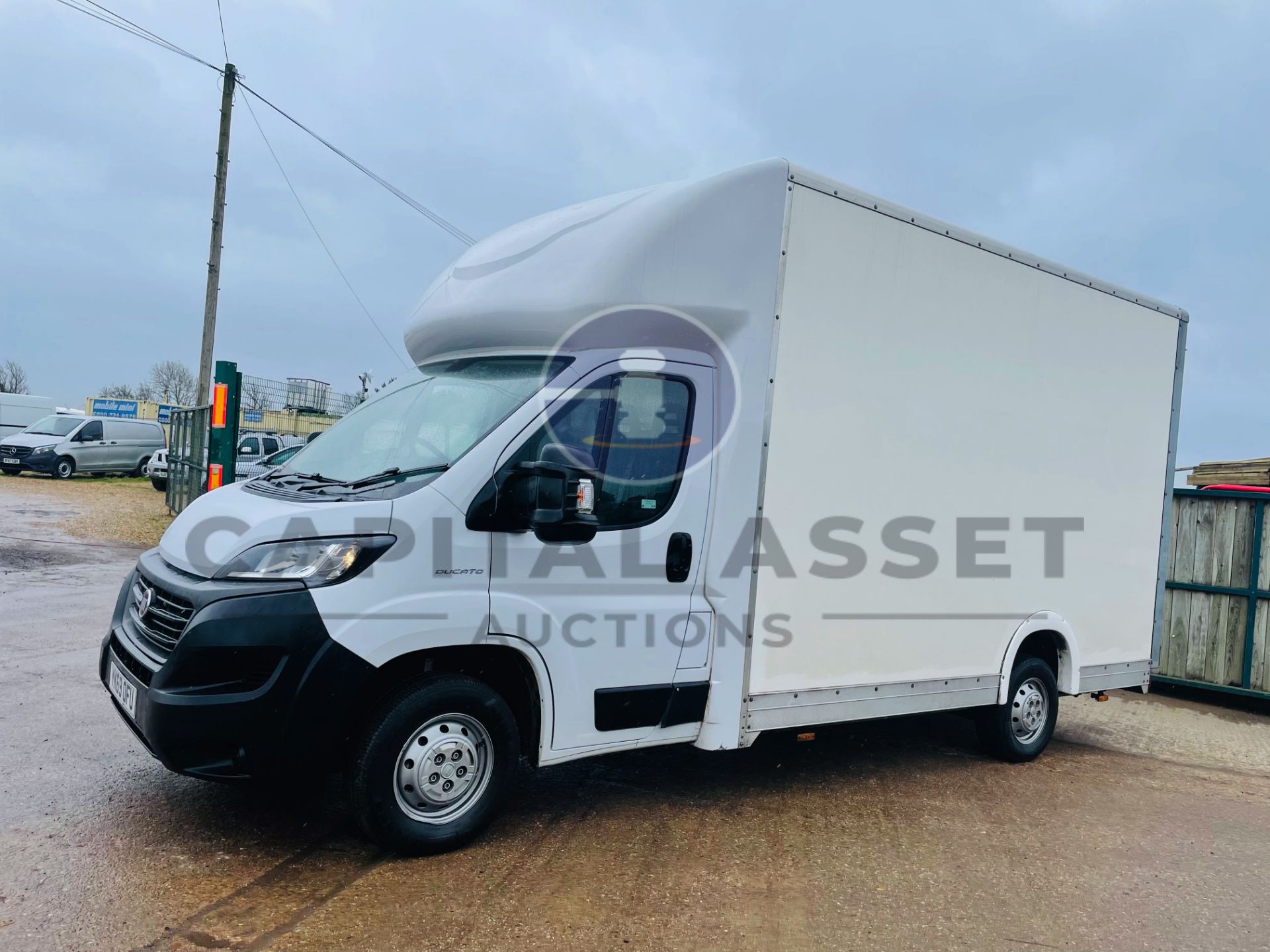 FIAT DUCATO 35 *LWB - LOW LOADER / LUTON BOX VAN* (2020 - EURO 6) '2.3 DIESEL - 140 BHP - 6 SPEED' - Image 7 of 41