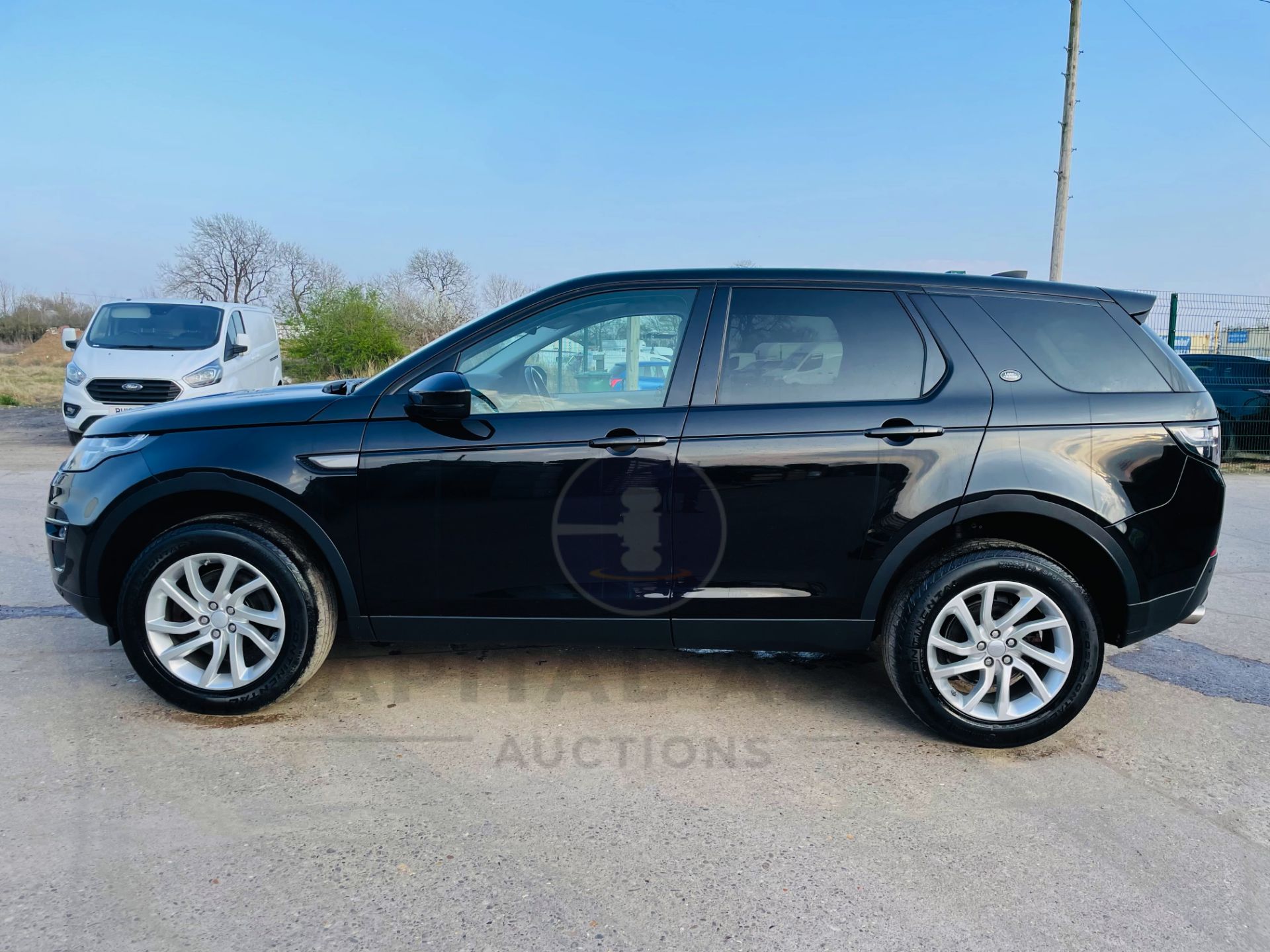 (On Sale) LAND ROVER DISCOVERY SPORT *SE TECH* 7 SEATER SUV (2018 - EURO 6) TD4 - AUTO *LOW MILEAGE* - Image 8 of 35