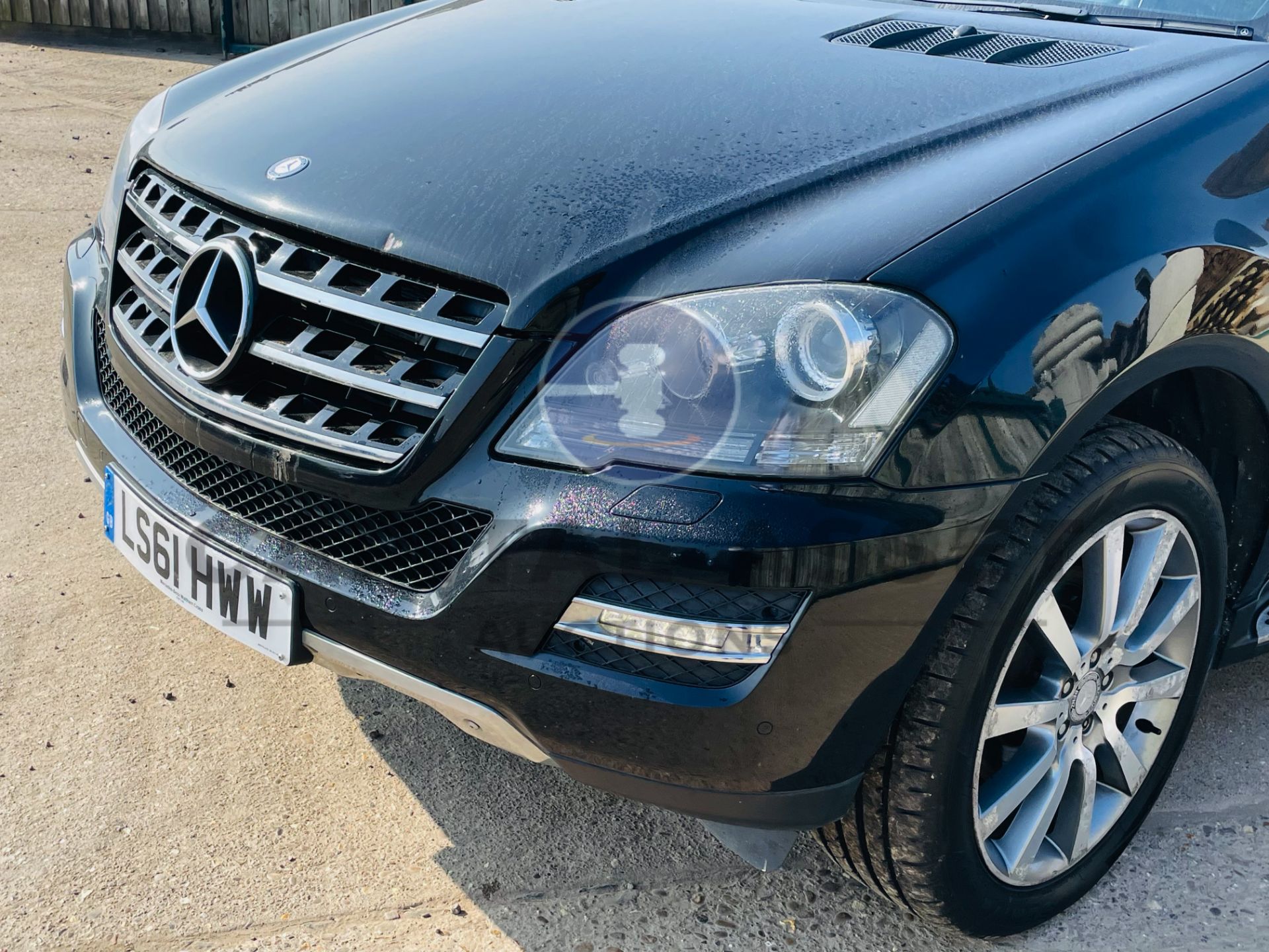 (On Sale) MERCEDES-BENZ ML 350 CDI *GRAND EDITION* SUV (61 REG) 3.0 DIESEL - AUTO *HUGE SPEC* - Image 17 of 53