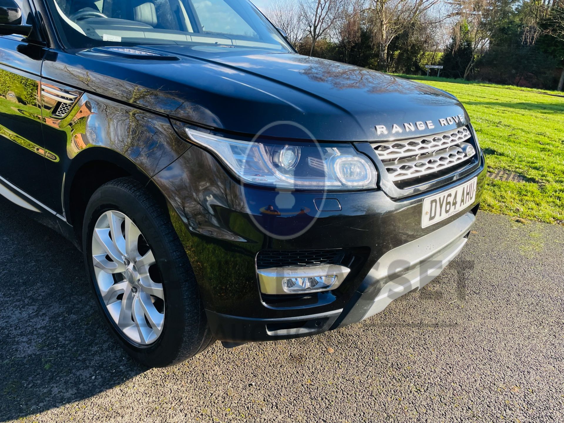 RANGE ROVER SPORT *HSE* SUV (2015 MODEL) 3.0 SDV6 - 8 SPEED AUTO *PAN ROOF - FULLY LOADED* (NO VAT) - Image 15 of 62