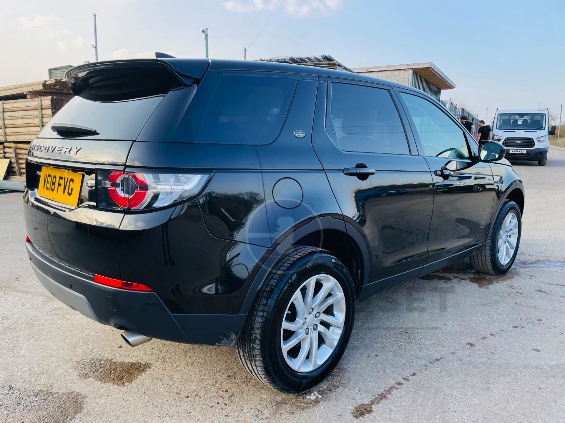 (On Sale) LAND ROVER DISCOVERY SPORT *SE TECH* 7 SEATER SUV (2018 - EURO 6) TD4 - AUTO *LOW MILEAGE* - Image 11 of 35