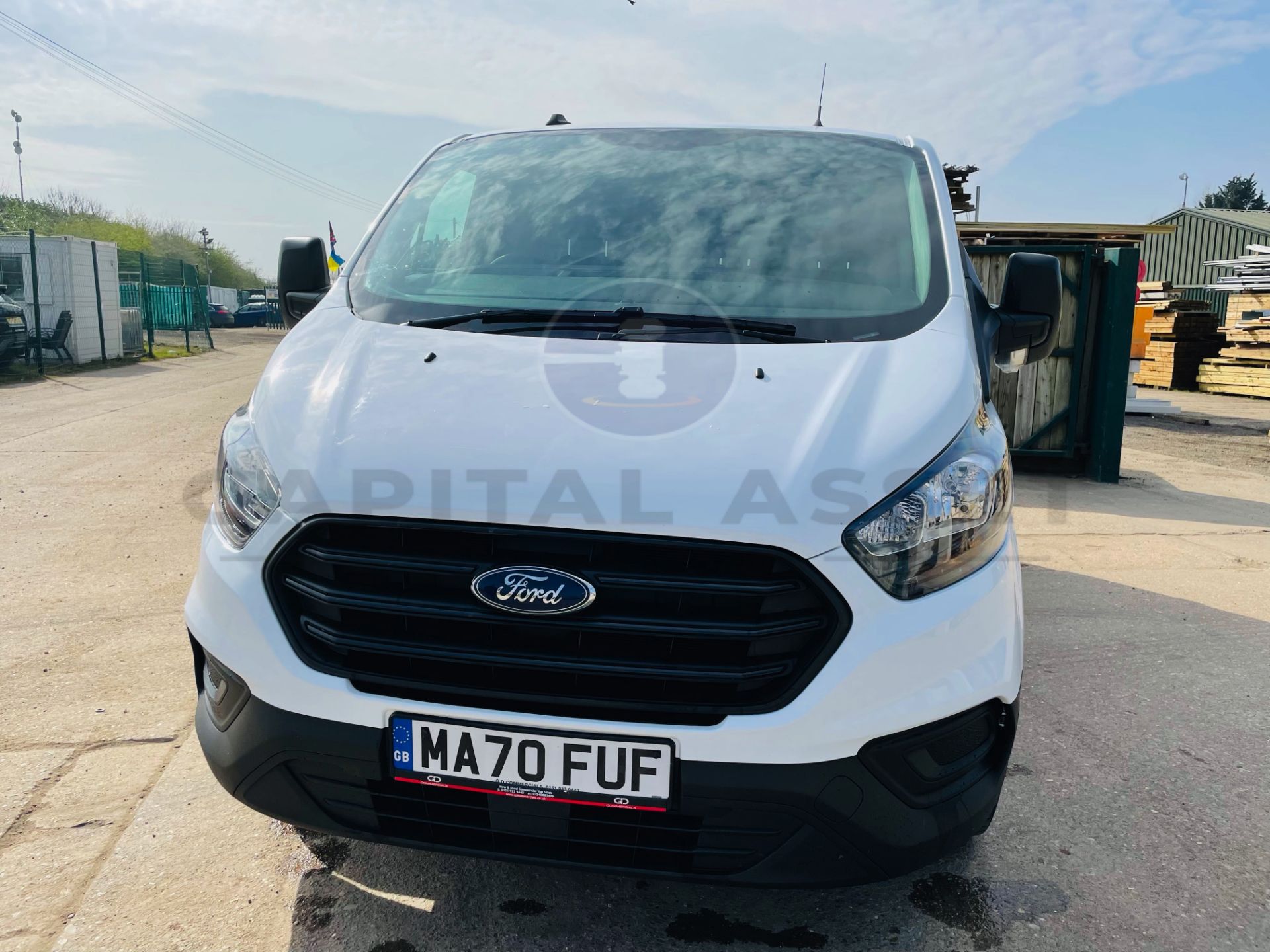 ON SALE FORD TRANSIT CUSTOM 2.0TDCI "300" ECO-BLUE (2021 MODEL) EURO 6 / AD BLUE - LOW MILEAGE - Image 4 of 24