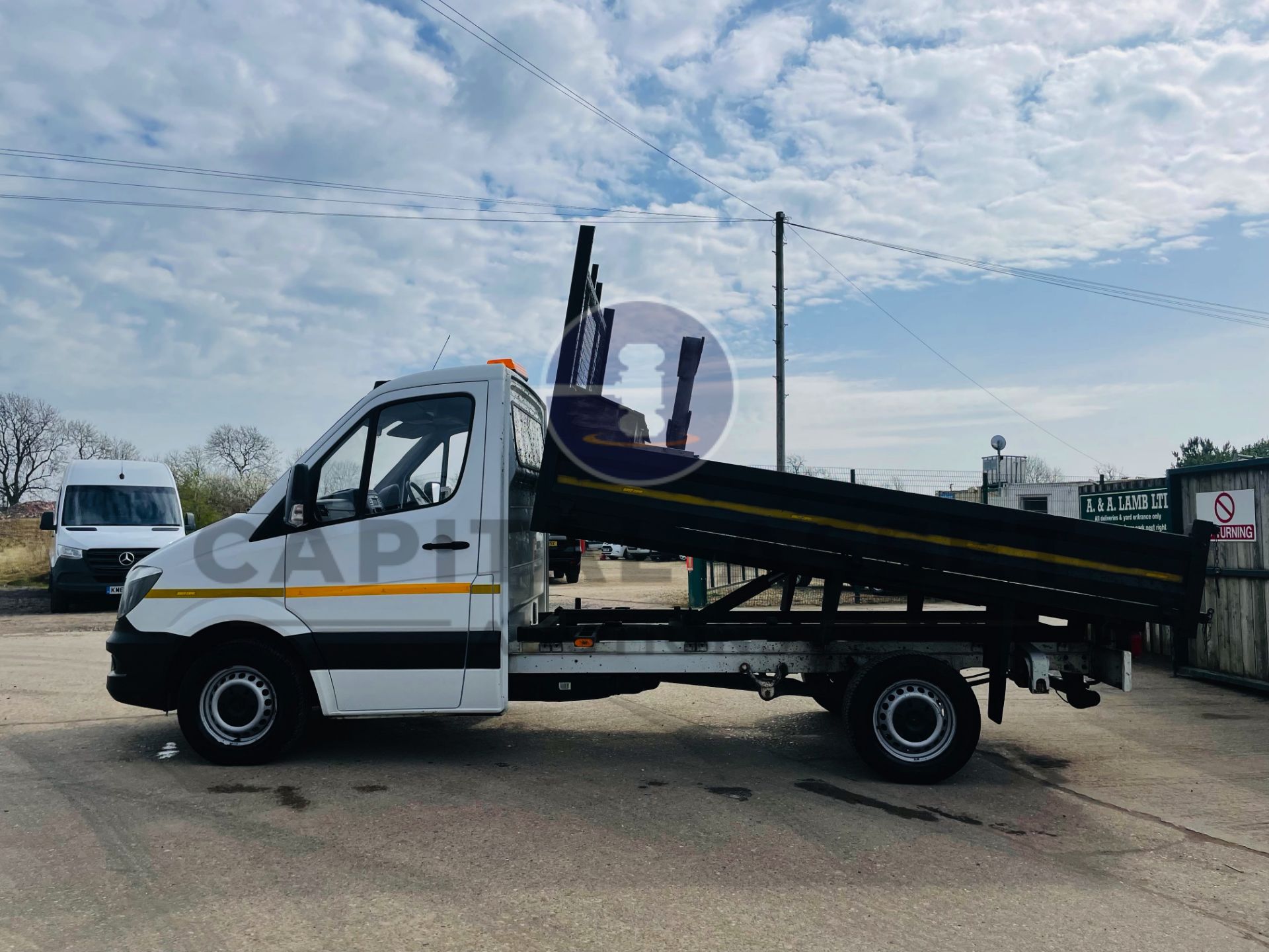 (On Sale) MERCEDES-BENZ SPRINTER 314 CDI *TIPPER* (67 REG - EURO 6) '140 BHP - 6 SPEED' (1 OWNER) - Image 8 of 39