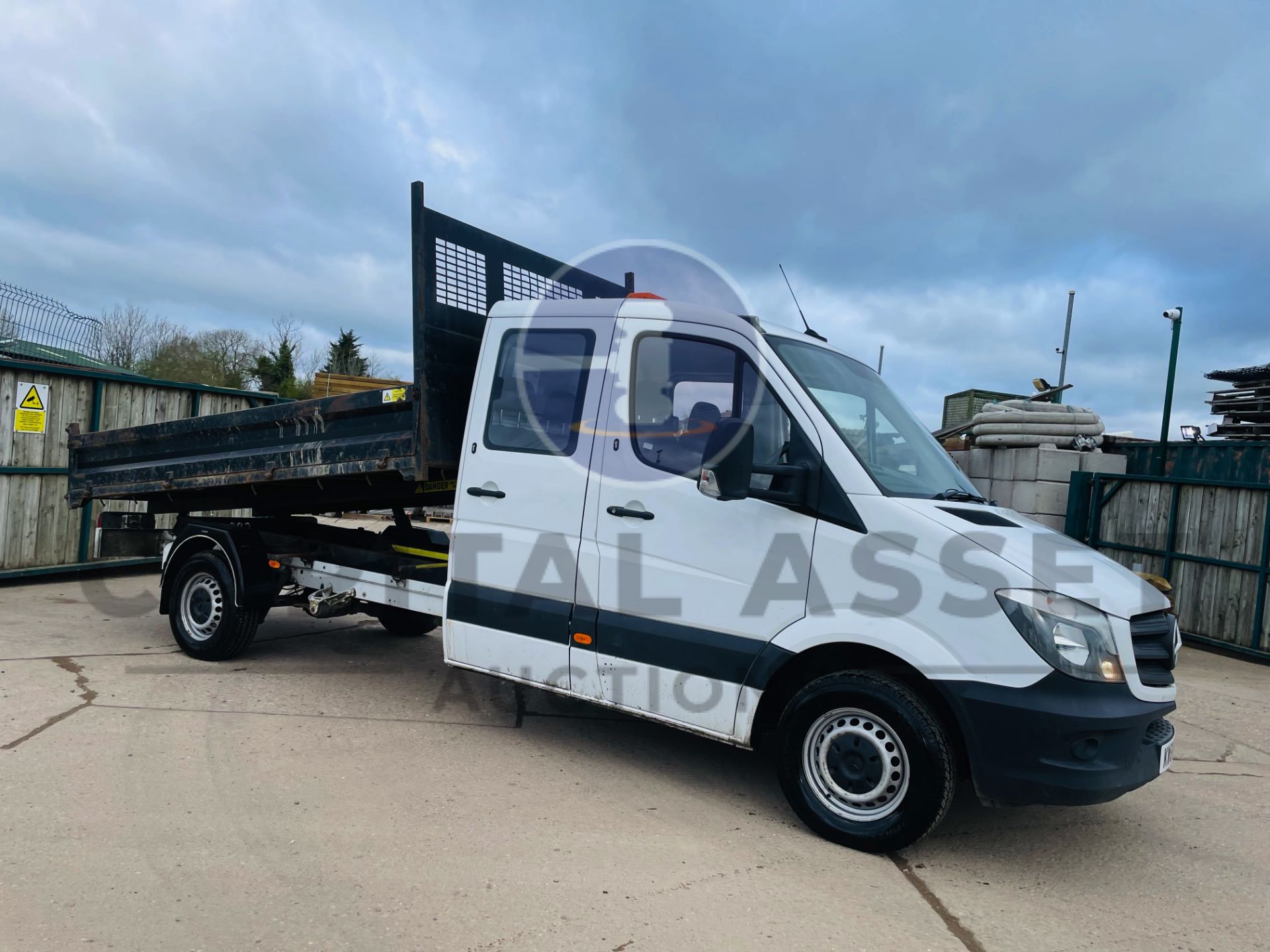 MERCEDES-BENZ SPRINTER 314 CDI *LWB - D/CAB TIPPER* (2019 - EURO 6) 140 BHP - 6 SPEED (1 OWNER) - Image 2 of 35