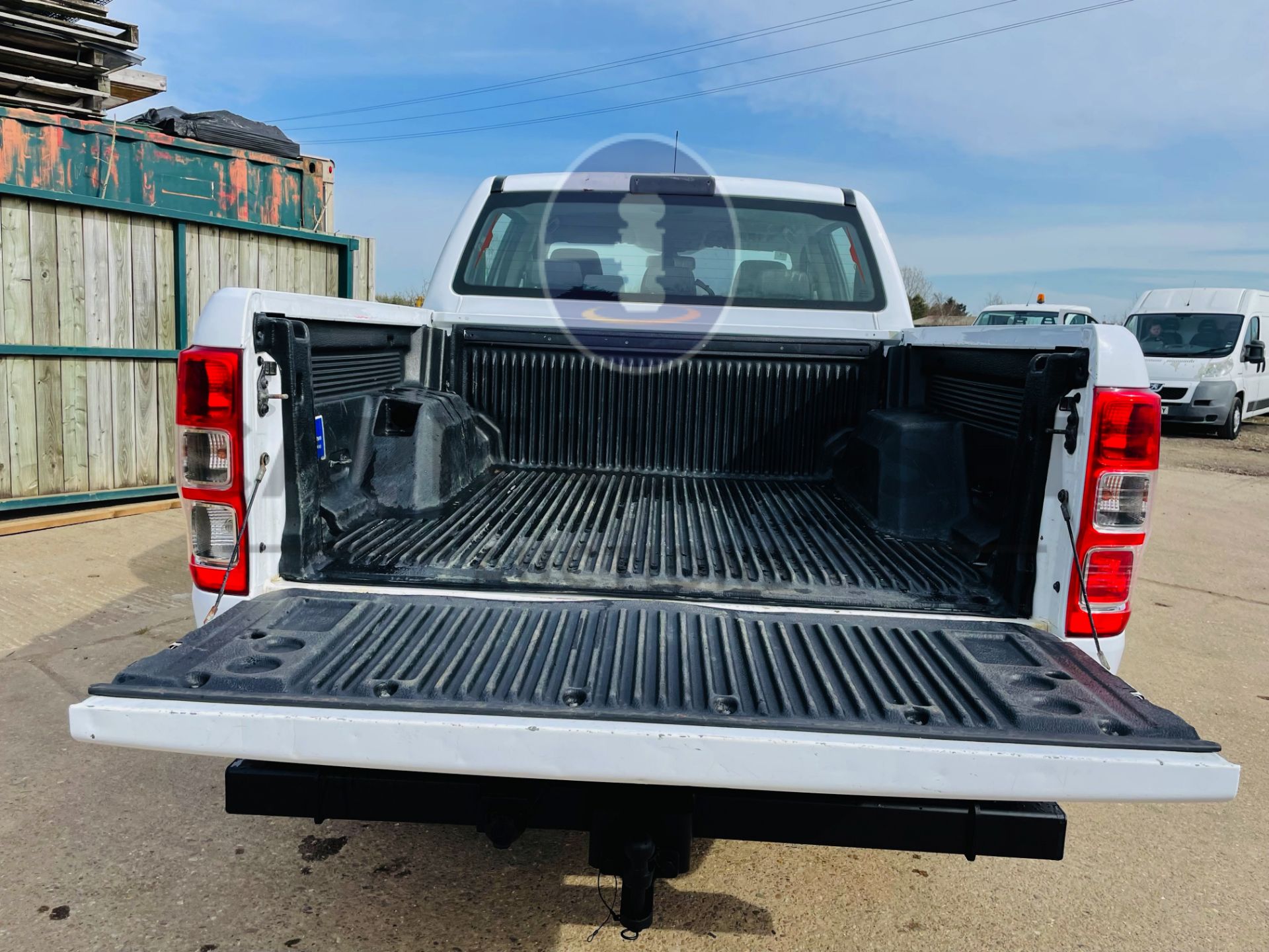 FORD RANGER *DOUBLE CAB PICK-UP* (2019 - EURO 6) 2.2 TDCI - 160 BHP (1 OWNER) *U-LEZ COMPLIANT* - Image 9 of 47