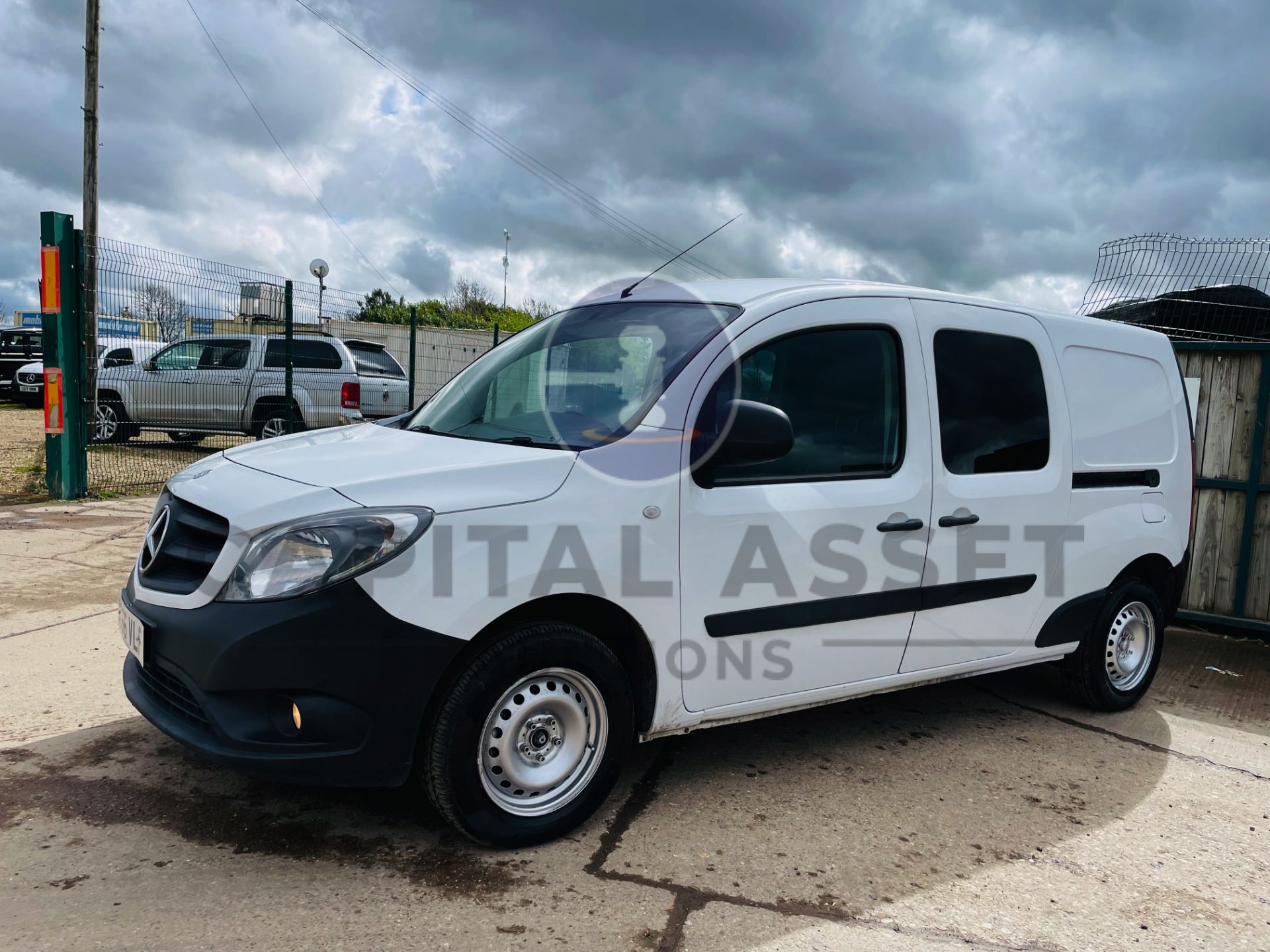 MERCEDES-BENZ CITAN 111 CDI *XLWB - 5 SEATER CREW VAN* (2017 - EURO 6) 110 BHP - 6 SPEED *AIR CON* - Image 7 of 40