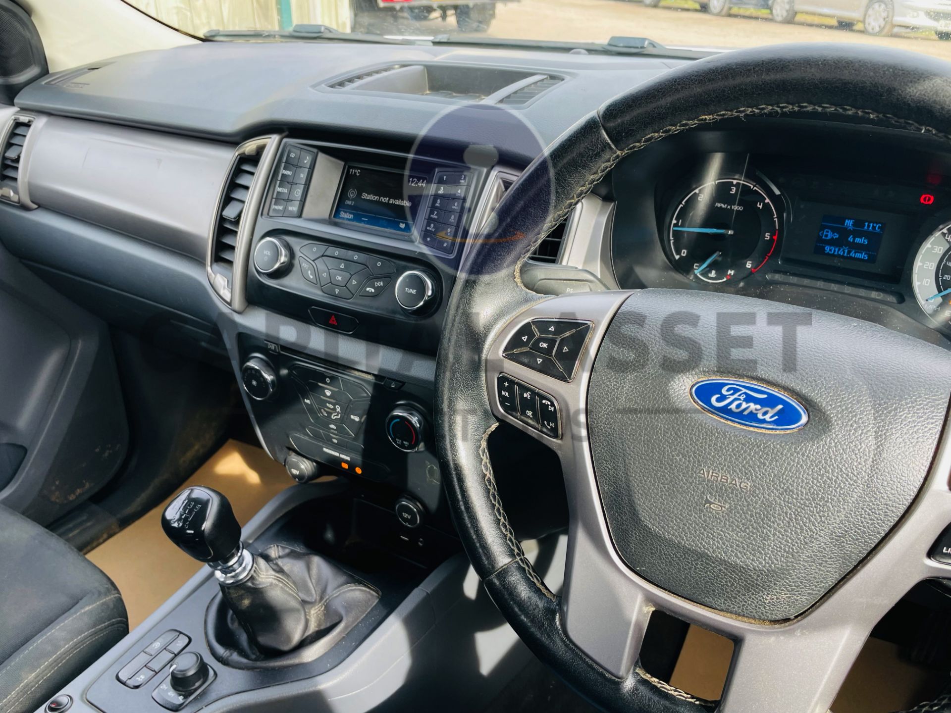 FORD RANGER *DOUBLE CAB PICK-UP* (2019 - EURO 6) 2.2 TDCI - 160 BHP (1 OWNER) *U-LEZ COMPLIANT* - Image 38 of 47