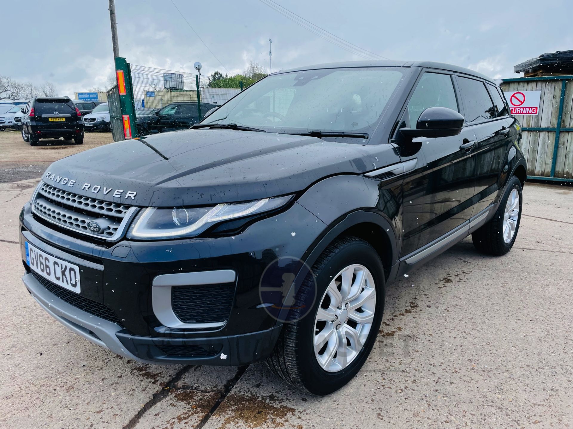 RANGE ROVER EVOQUE 2.0ED4 "SE" 1 OWNER FSH (2017) LEATHER - SAT NAV-EURO 6-HEATED SEATS *GREAT SPEC* - Image 5 of 27