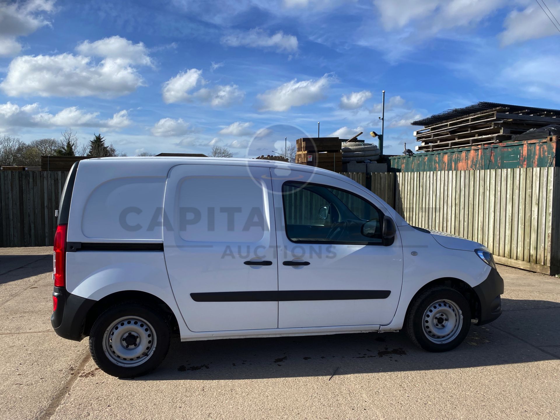 ON SALE MERCEDES CITAN 111CDI LWB (2017) FSH - A/C - ELEC PACK - EURO 6 - TWIN SIDE DOORS (NO VAT) - Image 3 of 17