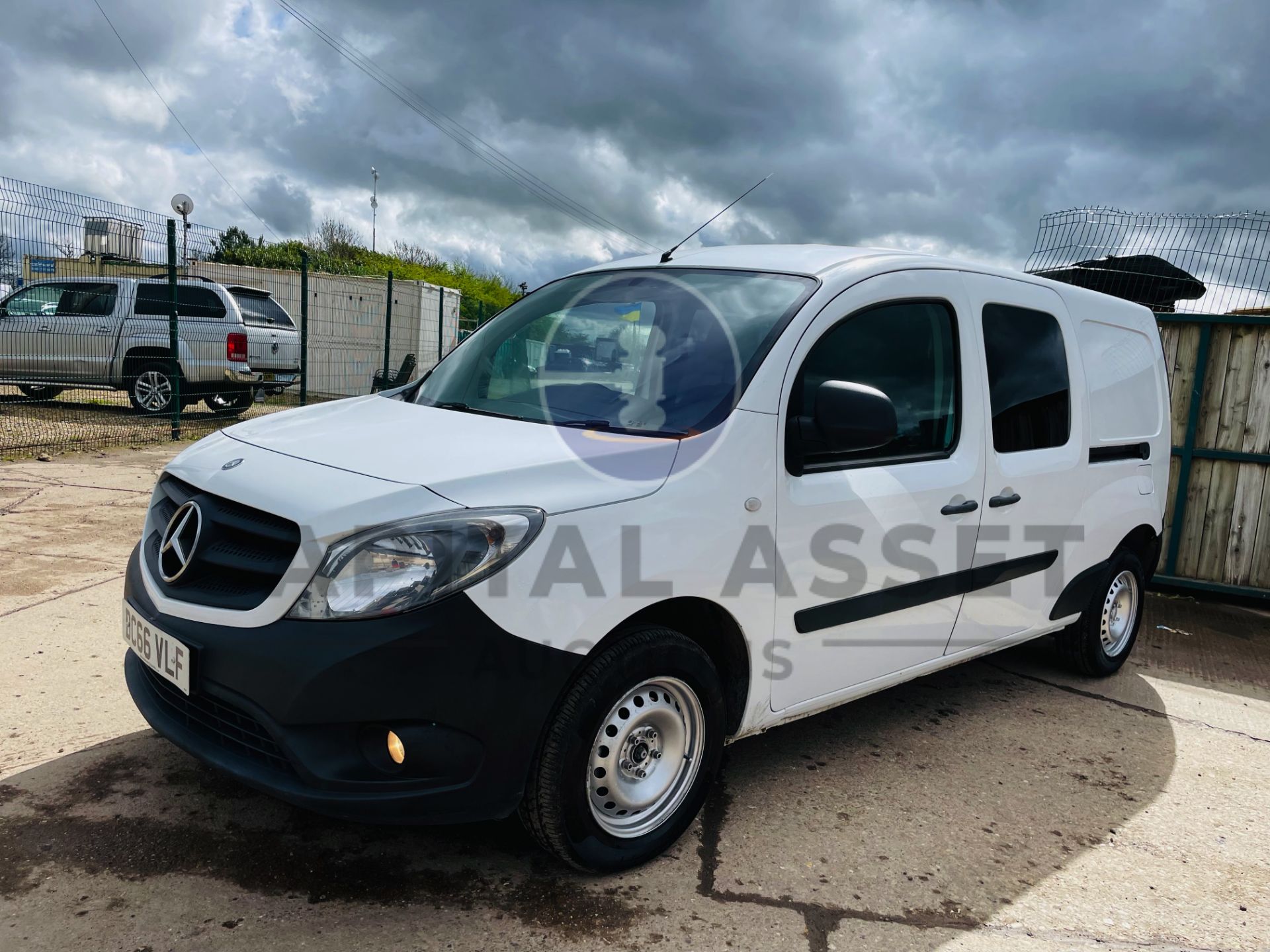 MERCEDES-BENZ CITAN 111 CDI *XLWB - 5 SEATER CREW VAN* (2017 - EURO 6) 110 BHP - 6 SPEED *AIR CON* - Image 6 of 40