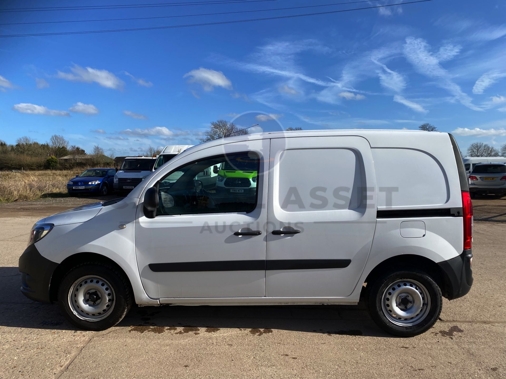 ON SALE MERCEDES CITAN 111CDI LWB (2017) FSH - A/C - ELEC PACK - EURO 6 - TWIN SIDE DOORS (NO VAT) - Image 7 of 17