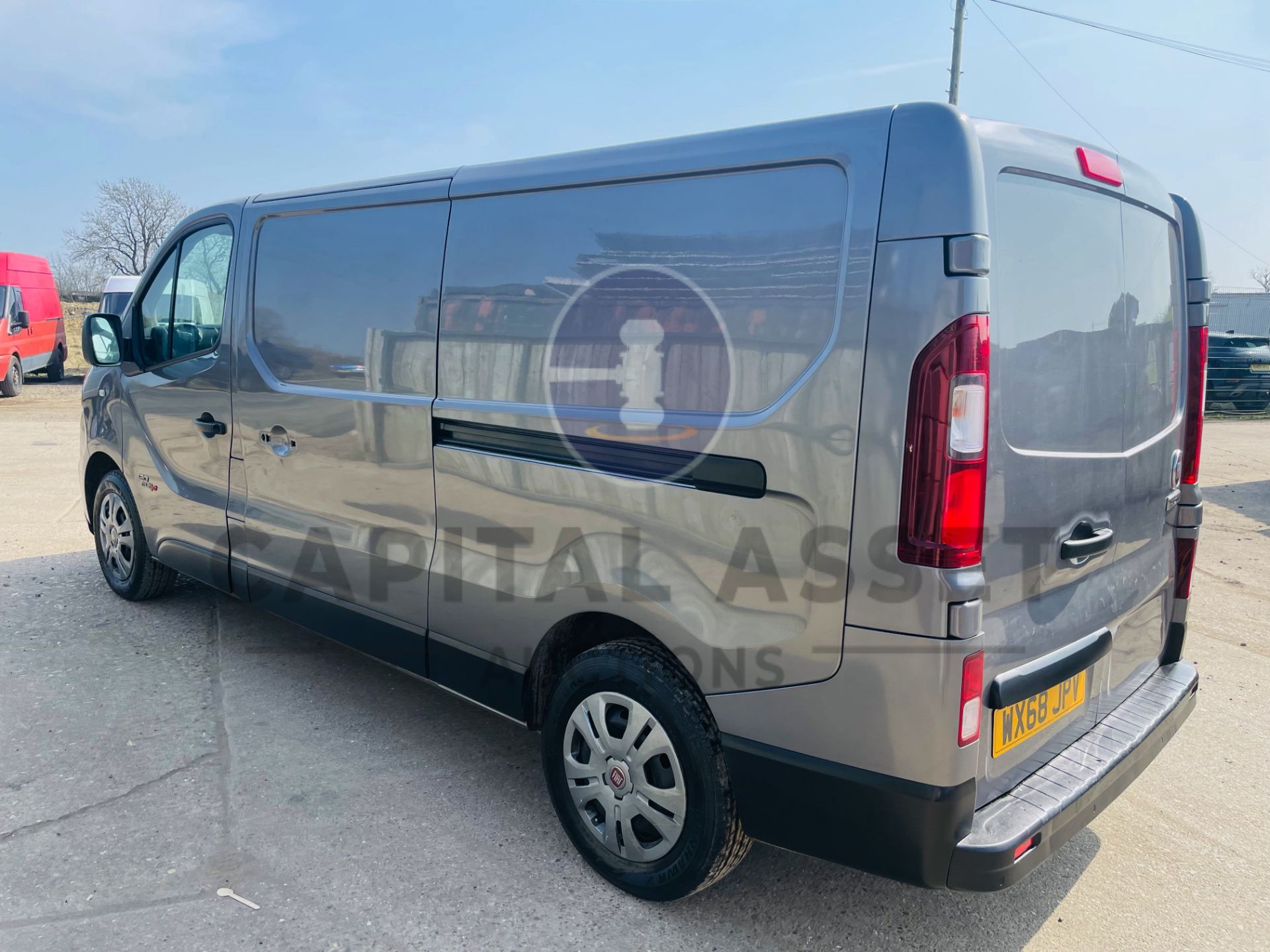 (On Sale) FIAT TALENTO SX *LWB VAN* (68 REG - EURO 6) '1.6 DIESEL - 6 SPEED' *NAV & A/C* (1 OWNER) - Image 9 of 43