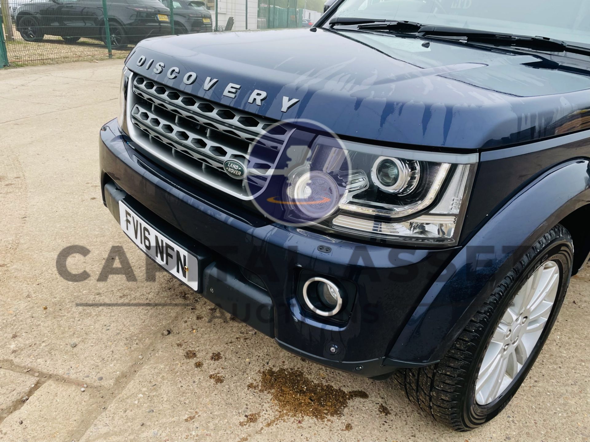 LAND ROVER DISCOVERY 4 *SE* SUV (2016 -FACELIFT) 3.0 SDV6 - 255 BHP - 8 SPEED AUTO *GREAT SPEC* - Image 16 of 52