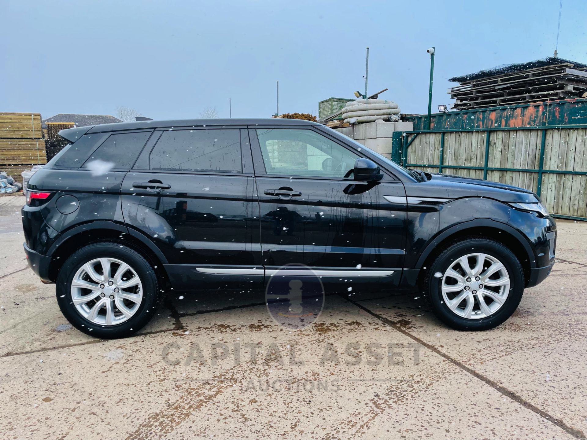 RANGE ROVER EVOQUE 2.0ED4 "SE" 1 OWNER FSH (2017) LEATHER - SAT NAV-EURO 6-HEATED SEATS *GREAT SPEC* - Image 12 of 27