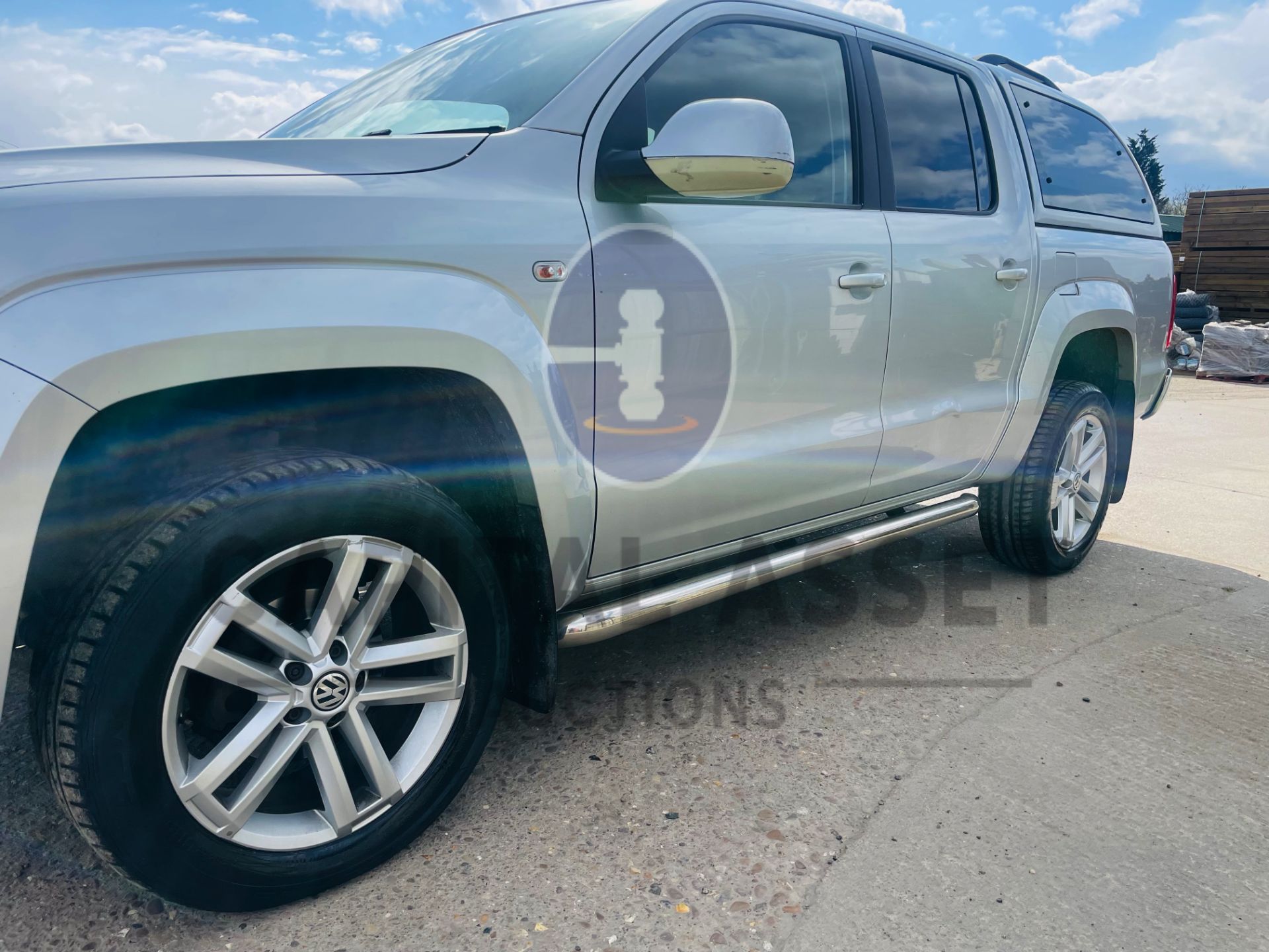 (On Sale) VOLKSWAGEN AMAROK *HIGHLINE* D/CAB PICK-UP (66 REG -EURO 6) 4MOTION - AUTO *LEATHER & NAV* - Image 18 of 51