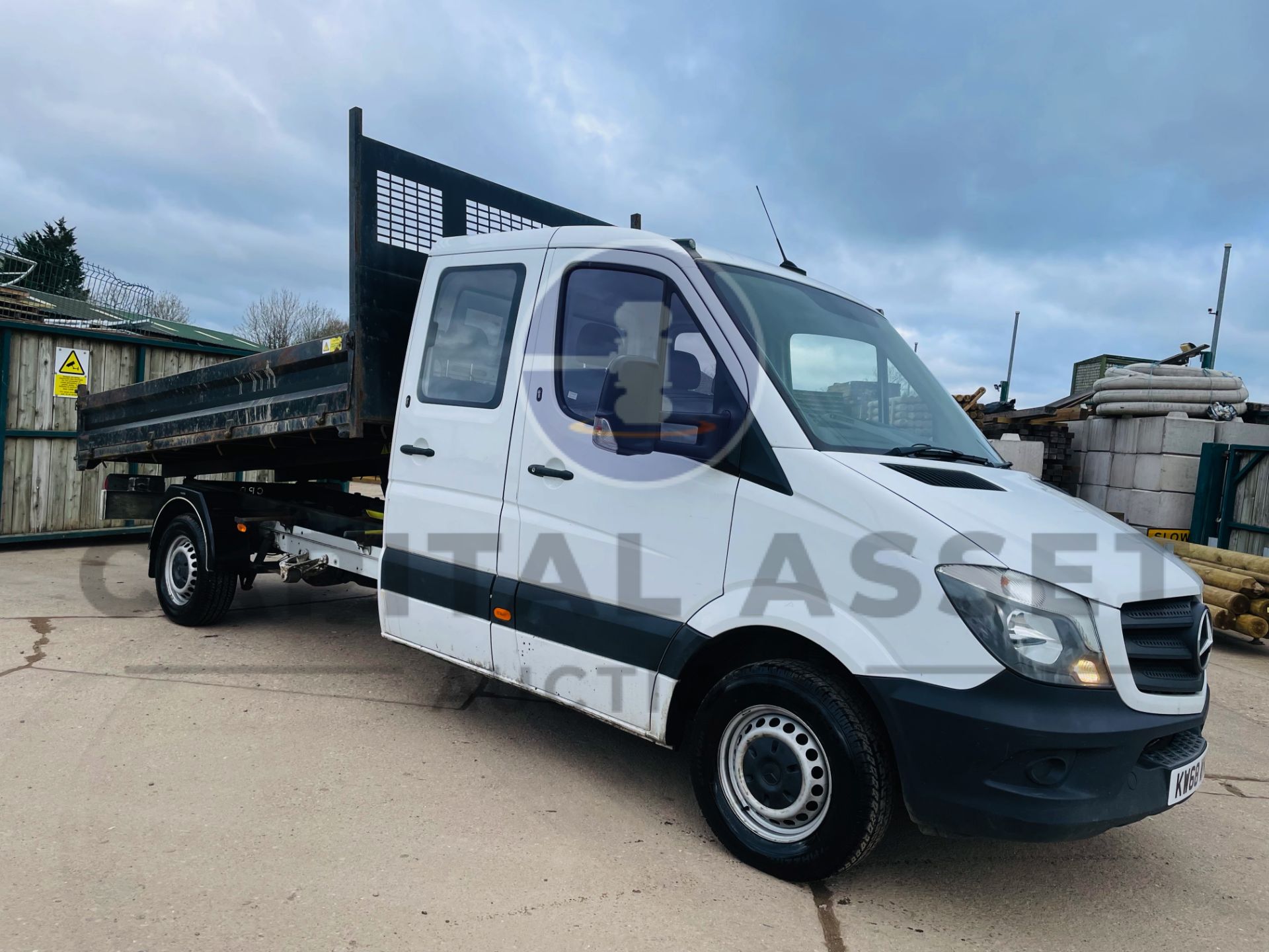 MERCEDES-BENZ SPRINTER 314 CDI *LWB - D/CAB TIPPER* (2019 - EURO 6) 140 BHP - 6 SPEED (1 OWNER) - Image 3 of 35