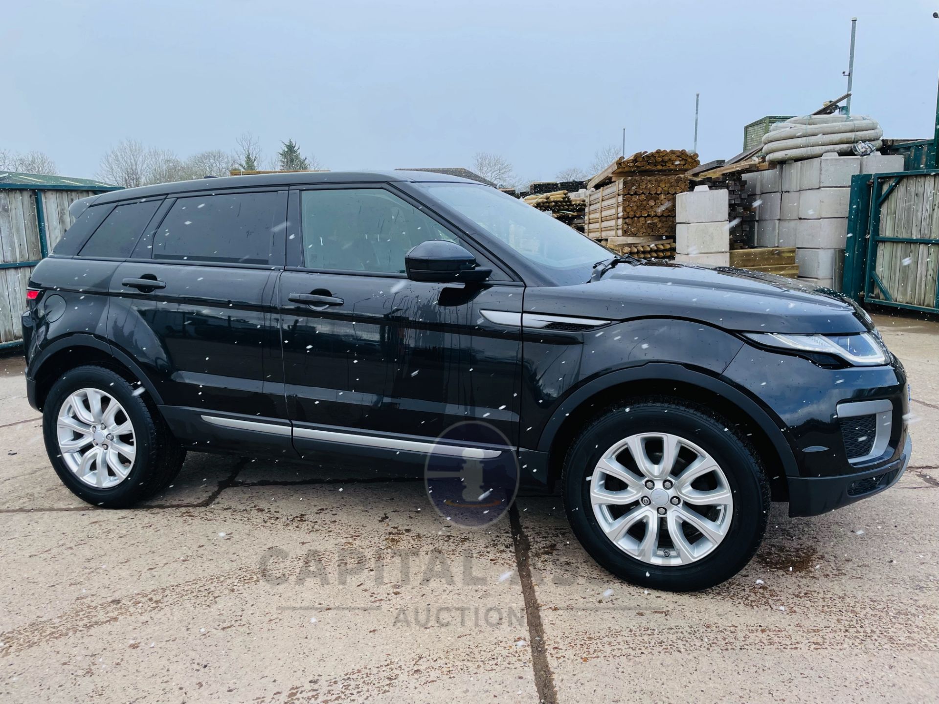 RANGE ROVER EVOQUE 2.0ED4 "SE" 1 OWNER FSH (2017) LEATHER - SAT NAV-EURO 6-HEATED SEATS *GREAT SPEC*