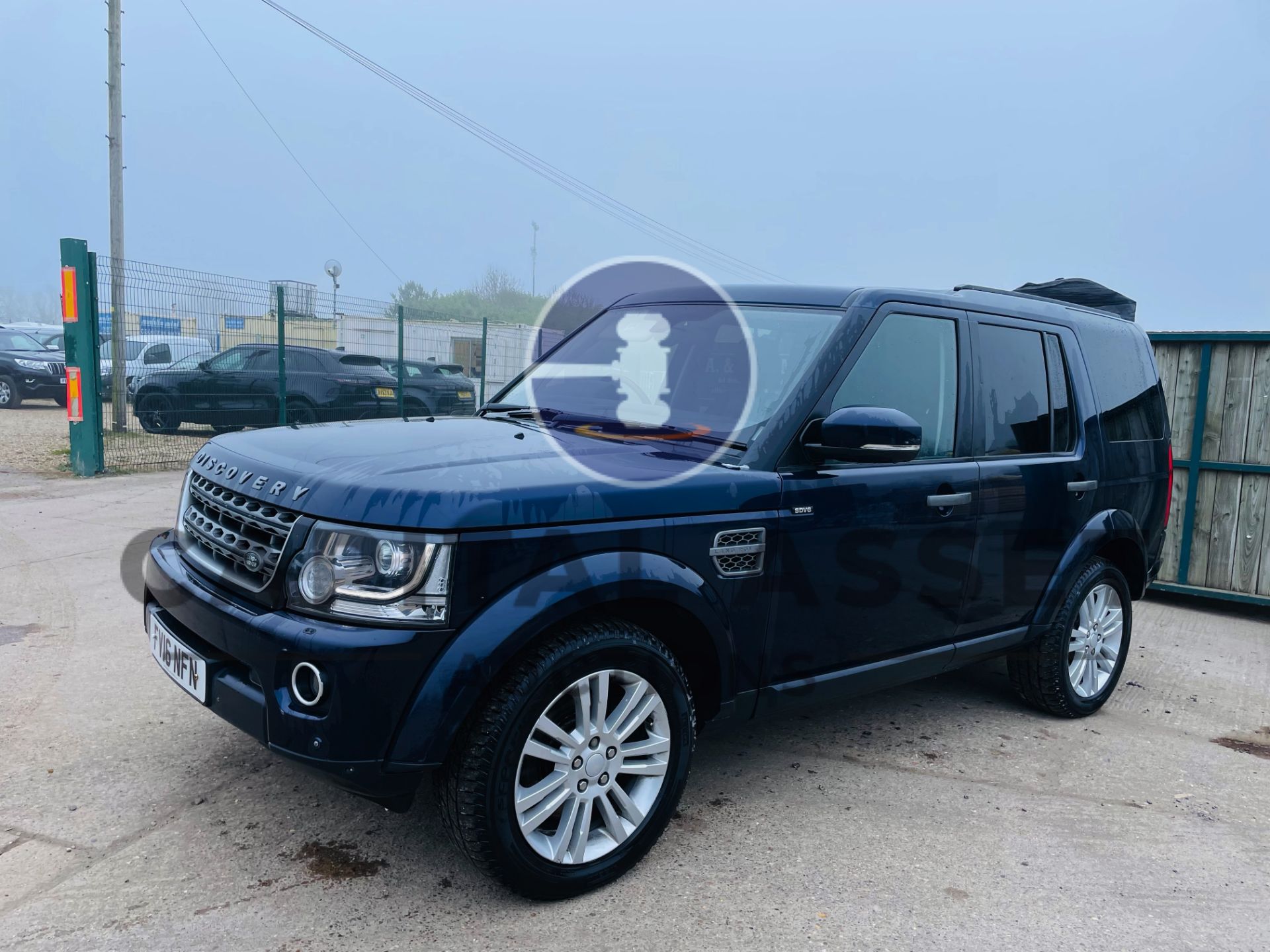 LAND ROVER DISCOVERY 4 *SE* SUV (2016 -FACELIFT) 3.0 SDV6 - 255 BHP - 8 SPEED AUTO *GREAT SPEC* - Image 6 of 52